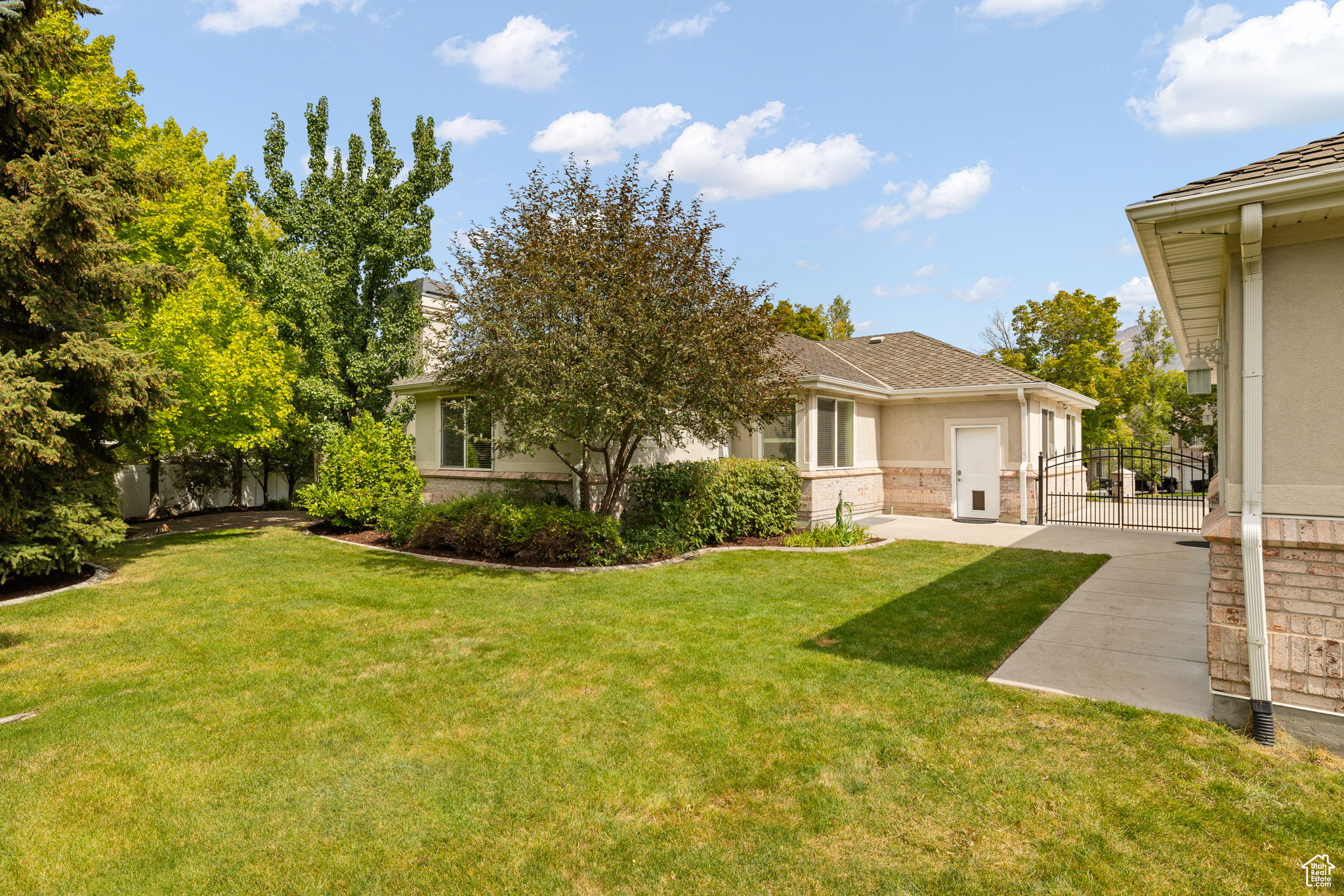 WILLOWCREEK HOLLOW ESTATES - Residential