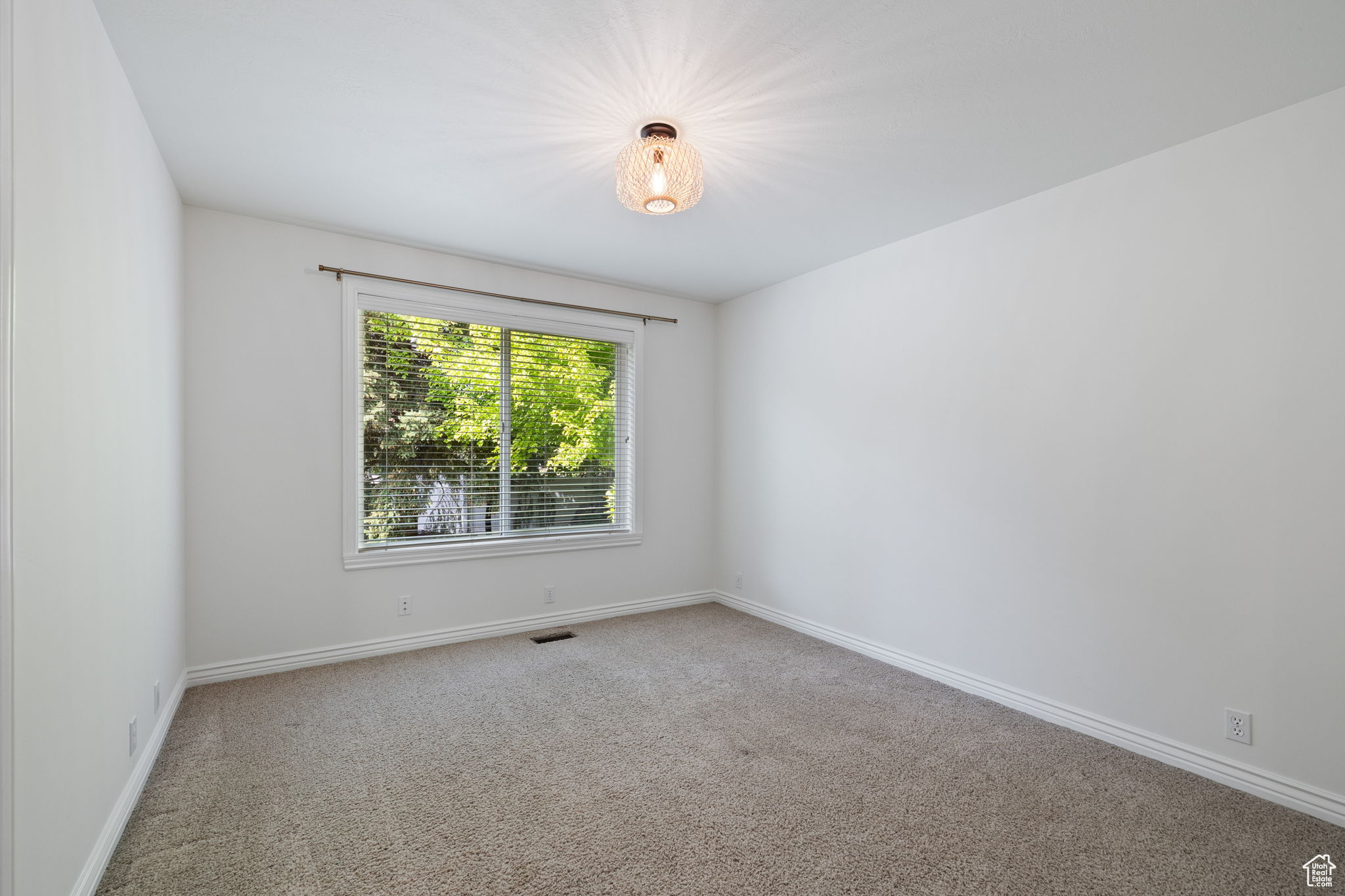 WILLOWCREEK HOLLOW ESTATES - Residential