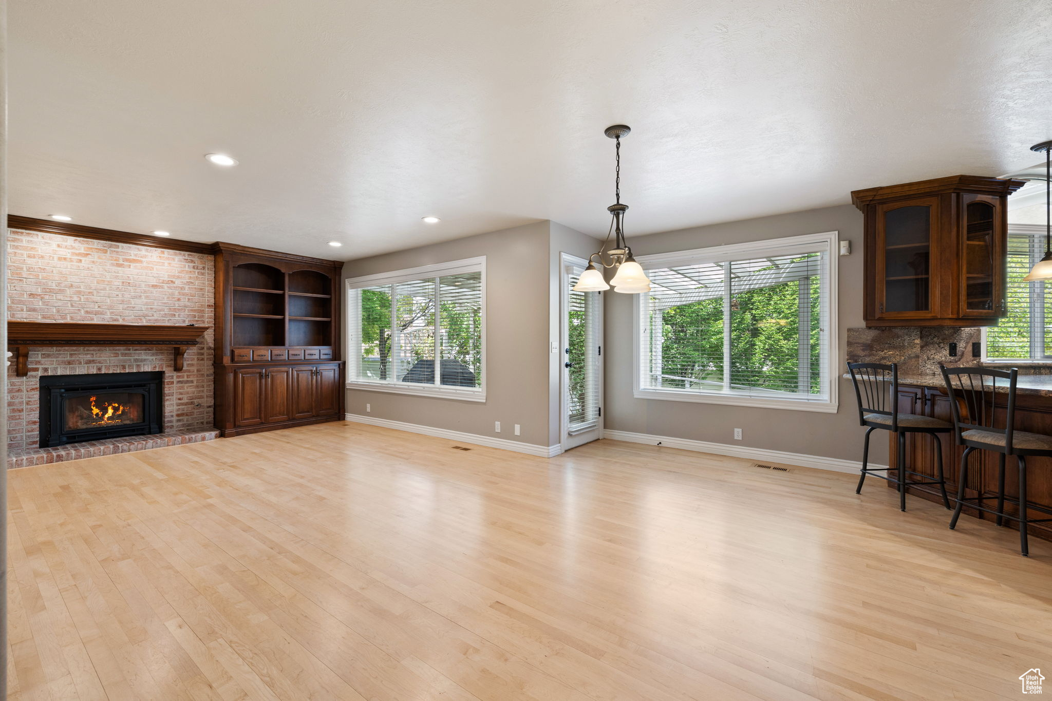 WILLOWCREEK HOLLOW ESTATES - Residential