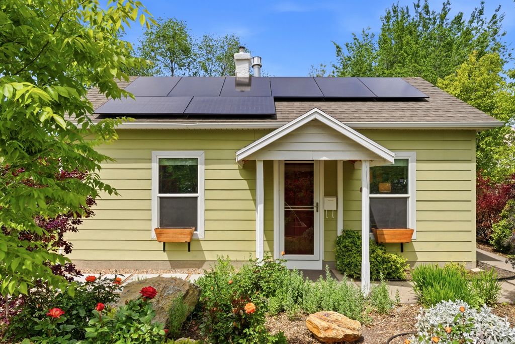 Photo of 12 W CRYSTAL AVE, South Salt Lake, UT 84115 (MLS # 2156691)
