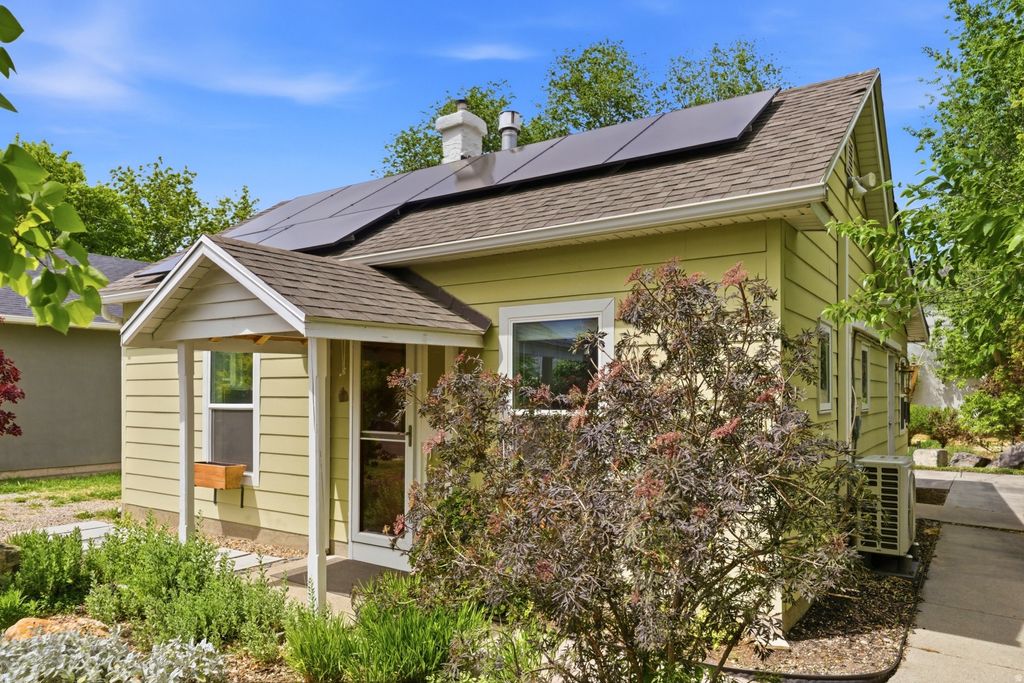 Photo of 12 W CRYSTAL AVE, South Salt Lake, UT 84115 (MLS # 2156691)