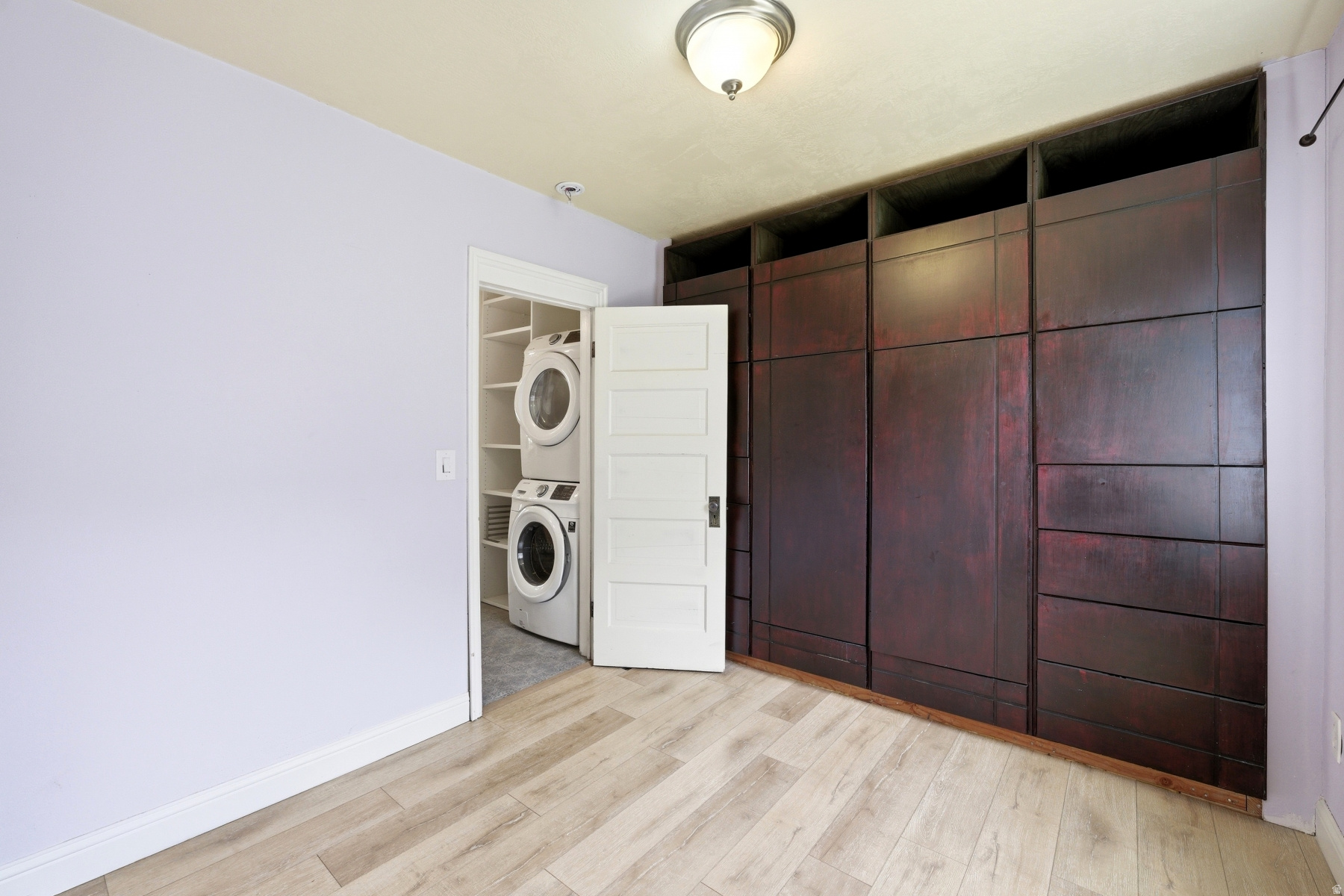 SOUTHGATE PARK - Residential
