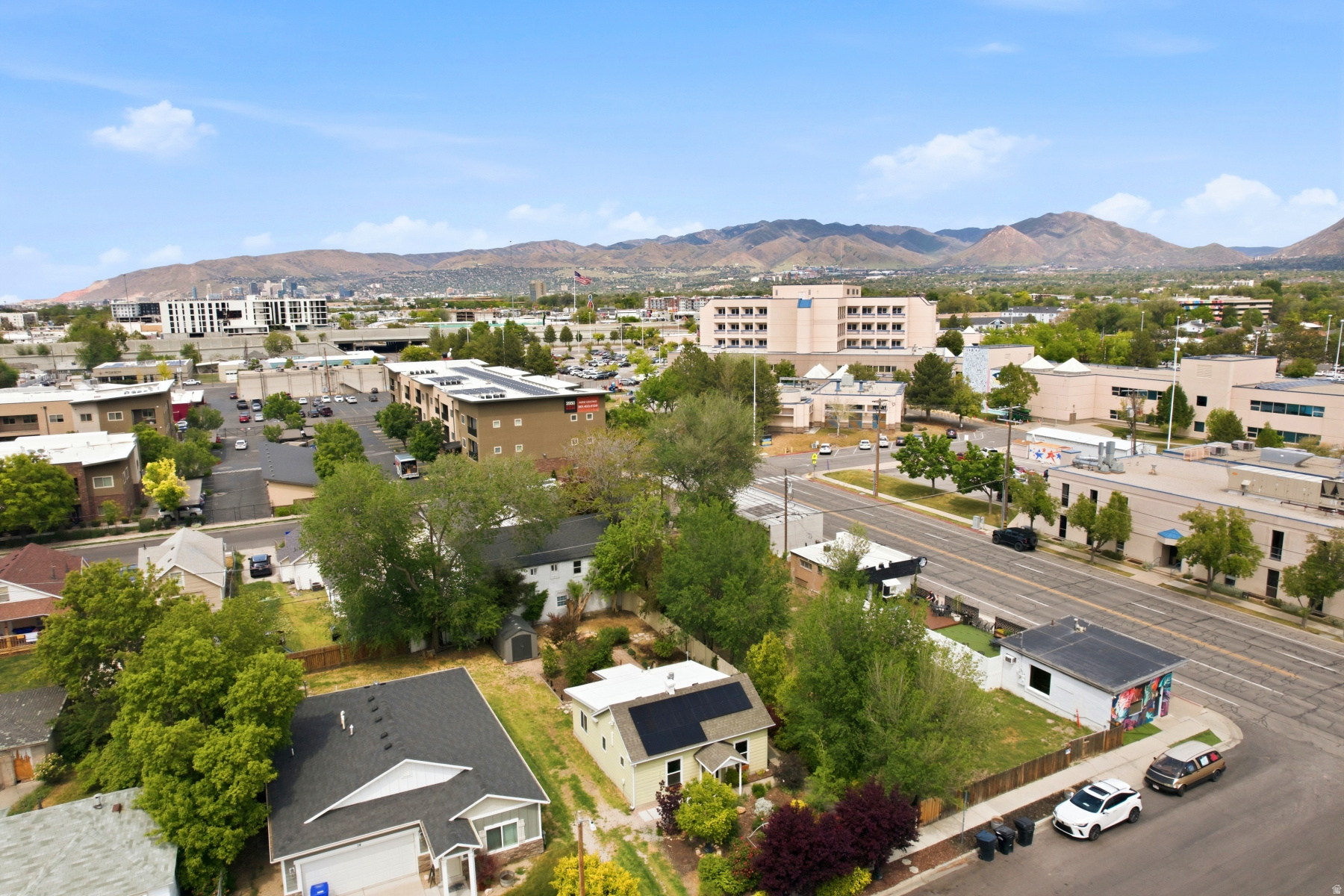 SOUTHGATE PARK - Residential