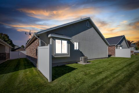 Tiny photo for 2298 N 1085 W, Layton, UT 84041 (MLS # 2120485)