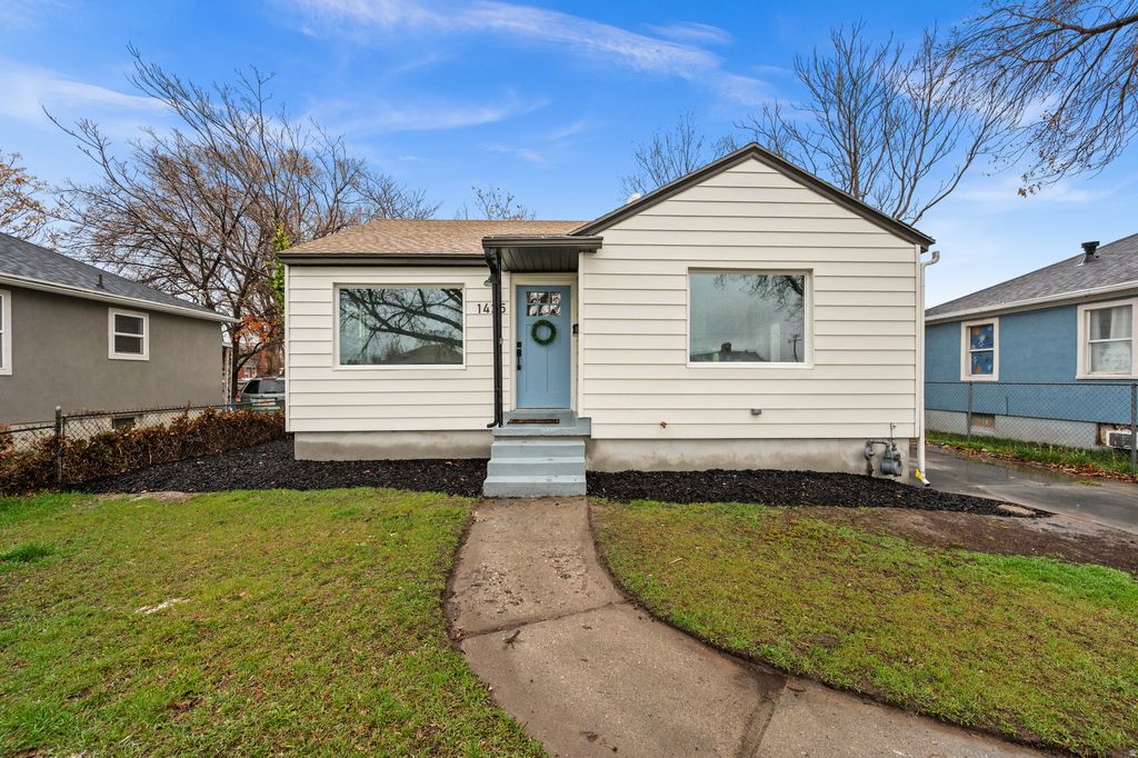 Photo of 1425 S 1200 W, Salt Lake City, UT 84104 (MLS # 2140685)