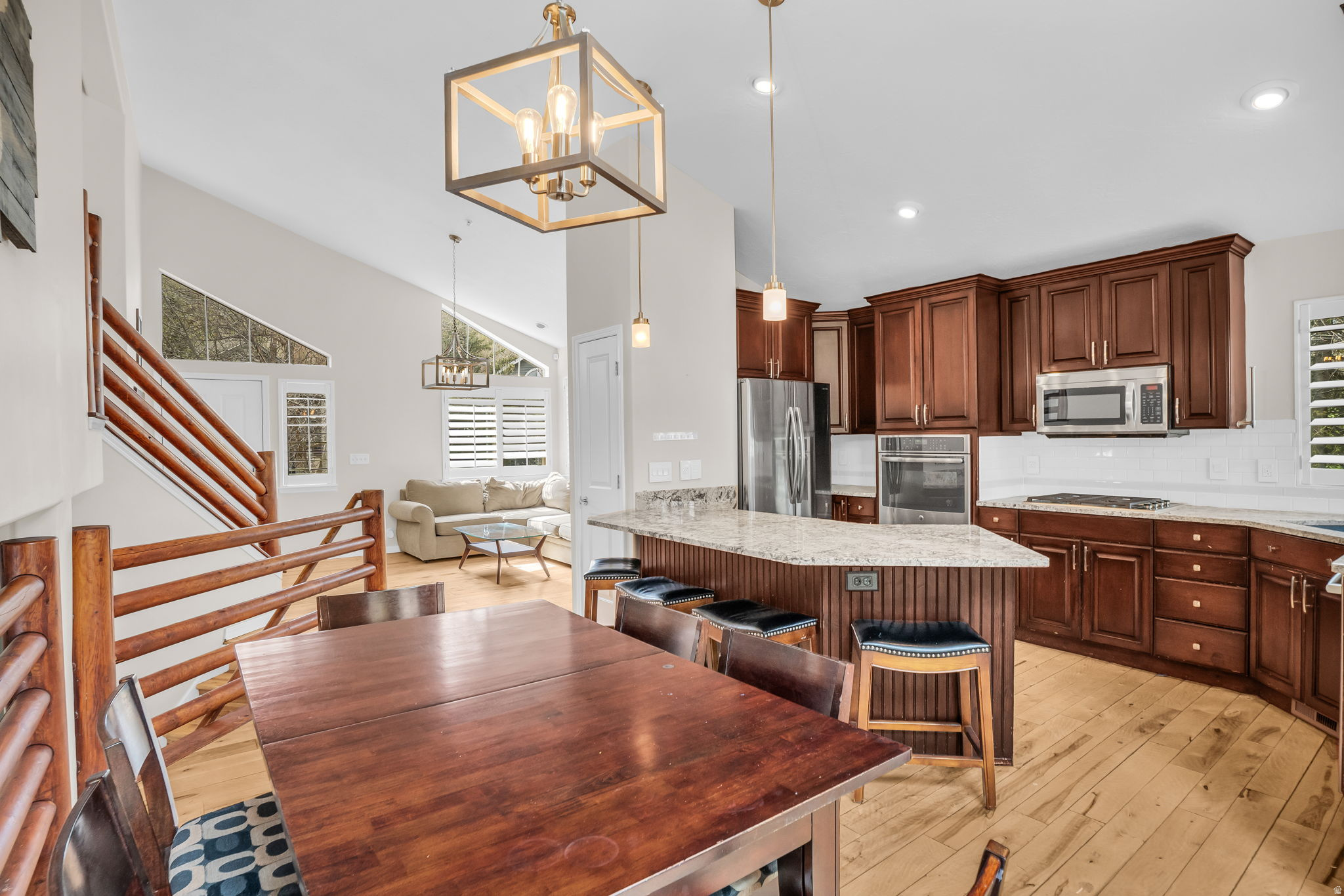 7496 BROOK HOLLOW LOOP RD