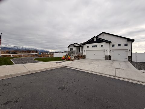 Tiny photo for 2168 S 3940 W, Taylor, UT 84401 (MLS # 2123253)