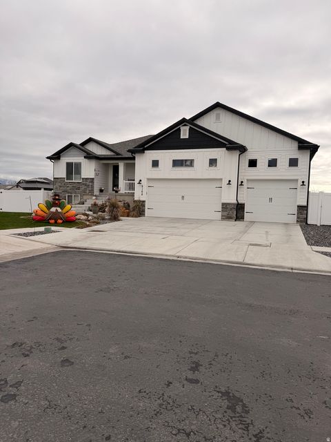 Tiny photo for 2168 S 3940 W, Taylor, UT 84401 (MLS # 2123253)