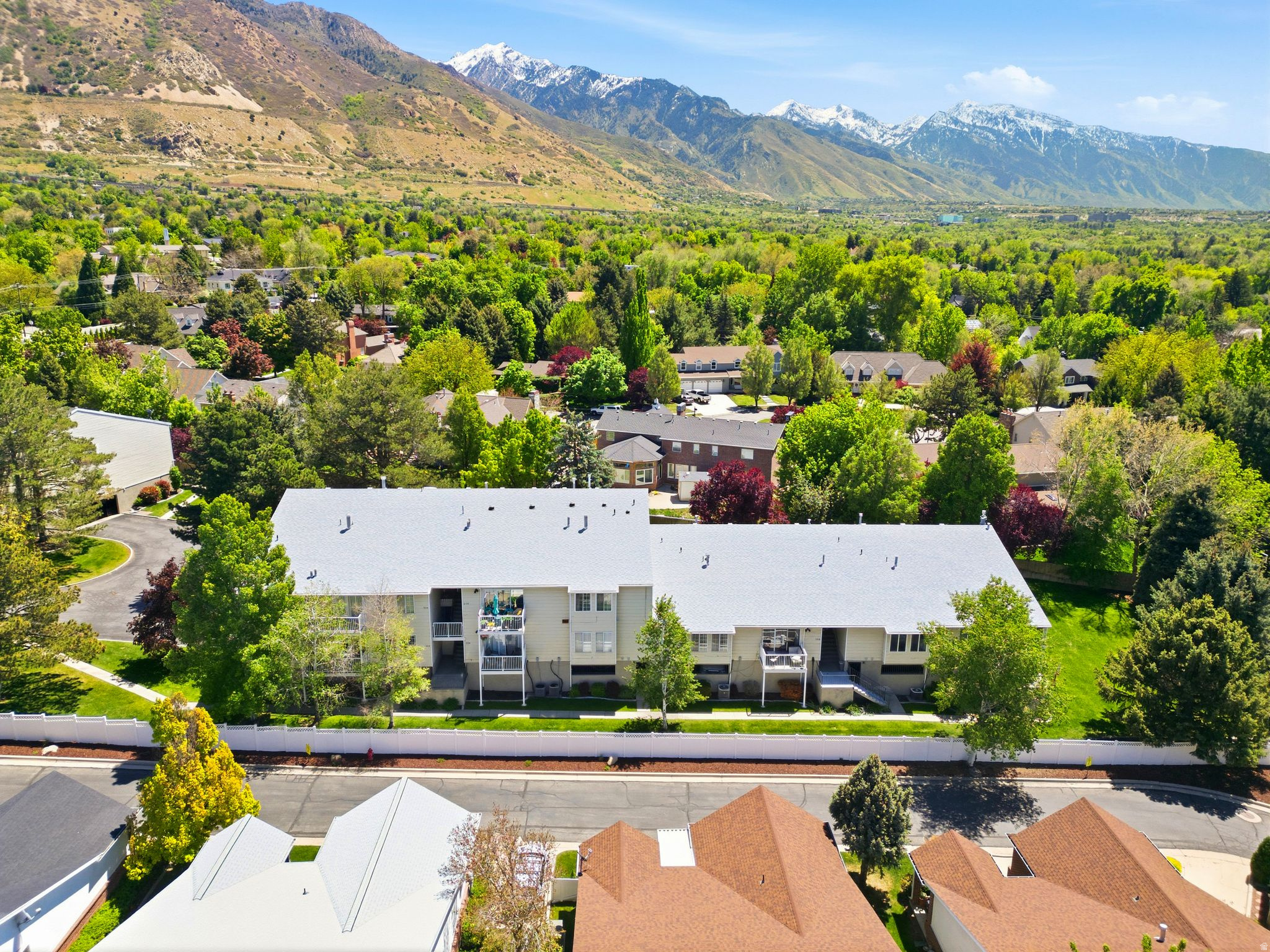 HOLLADAY MEADOWS - Residential