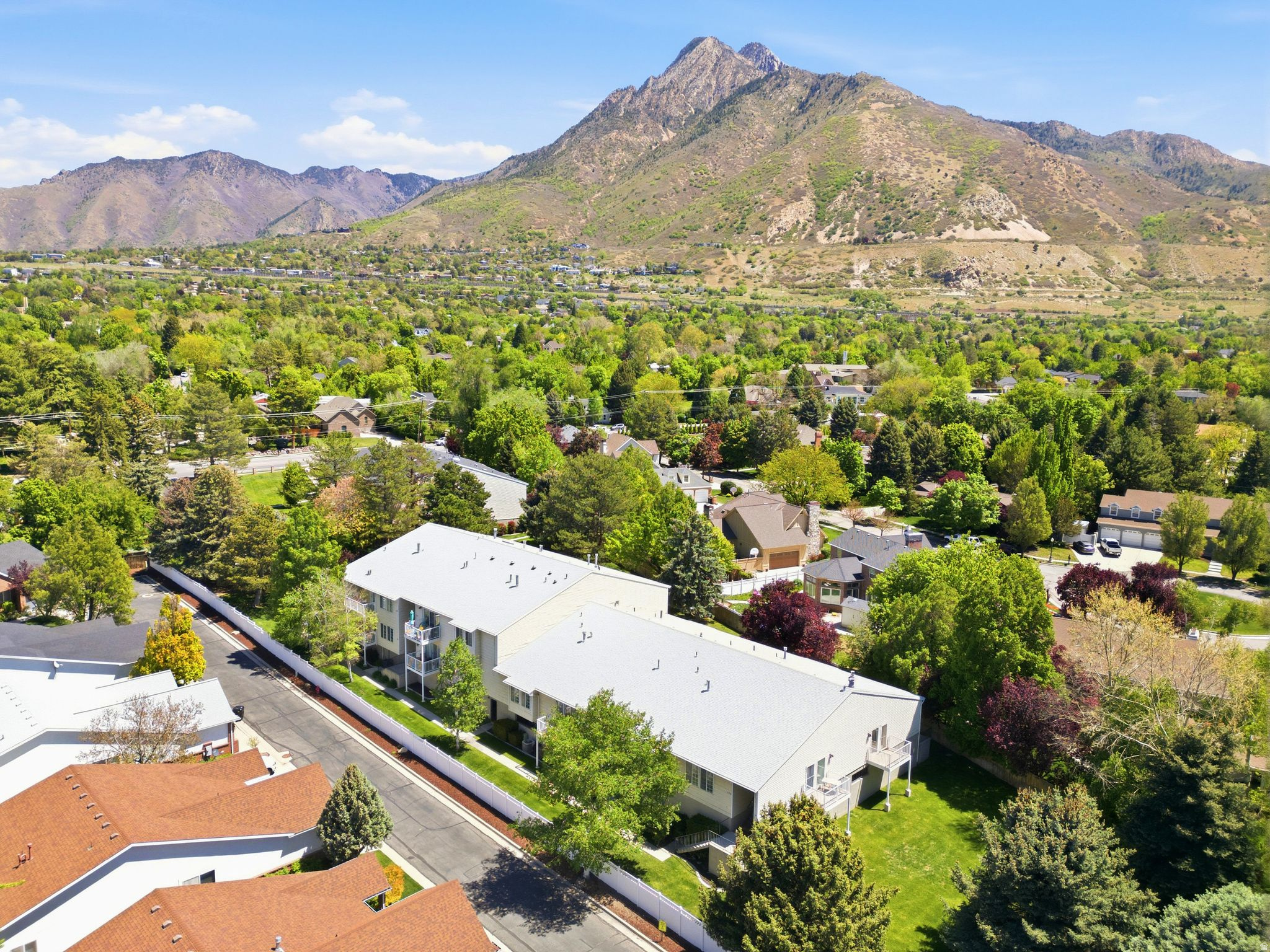 HOLLADAY MEADOWS - Residential