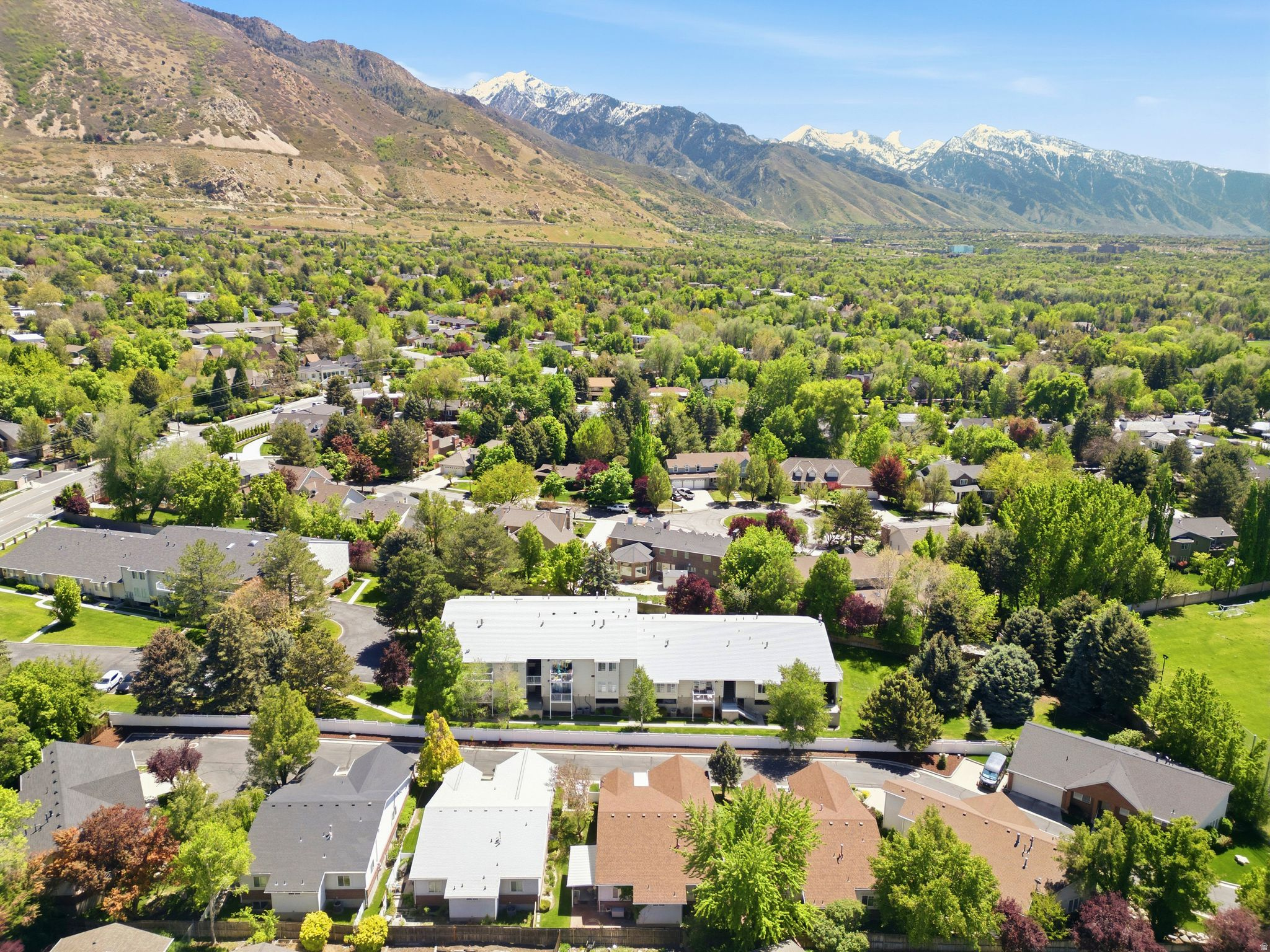 HOLLADAY MEADOWS - Residential