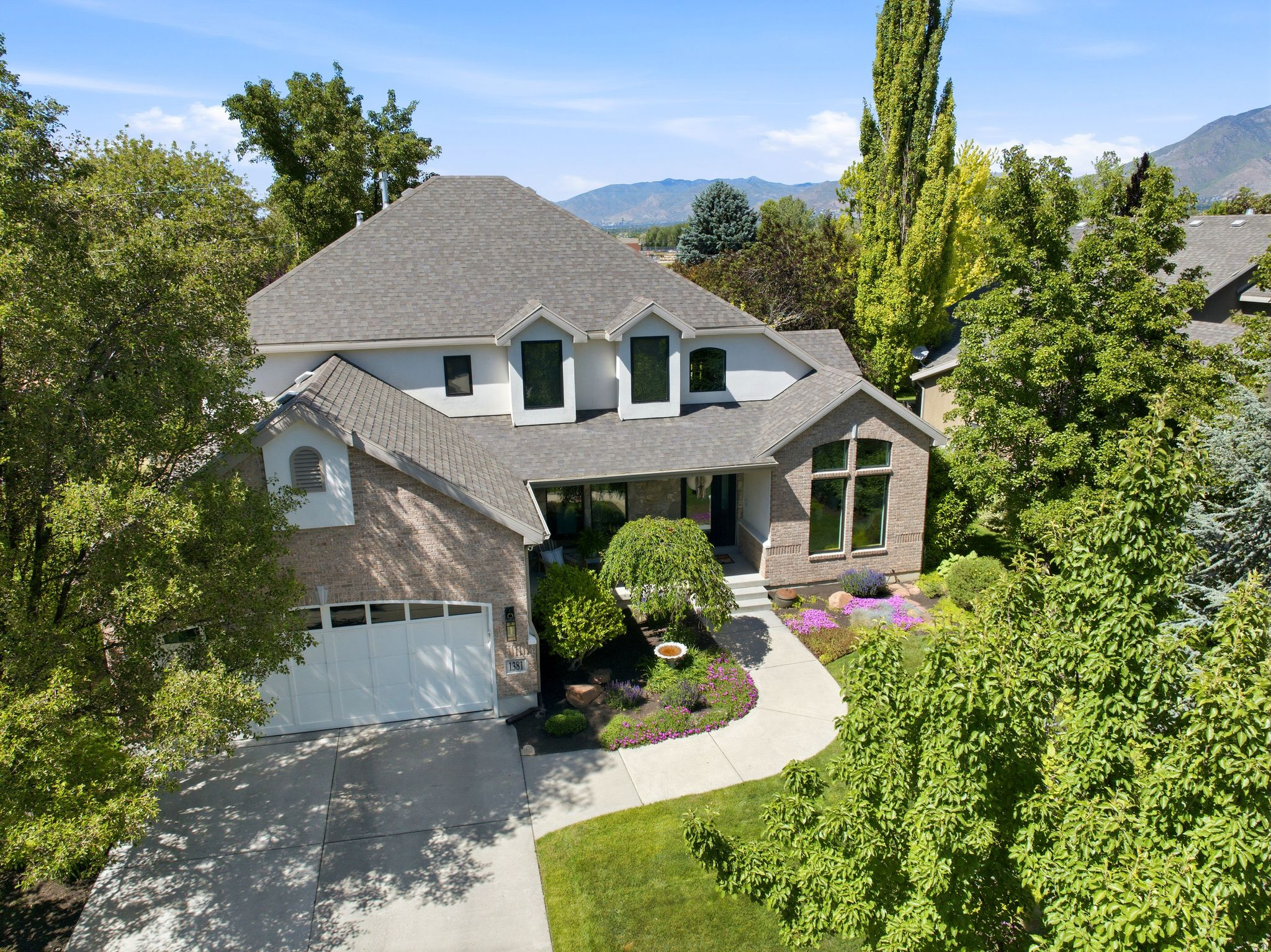 WOODSTOCK MEADOWS - Residential