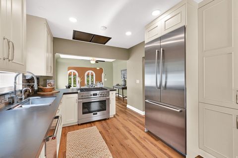 Tiny photo for 929 S GREENWOOD TERRACE Ter E, Salt Lake City, UT 84105 (MLS # 2155057)