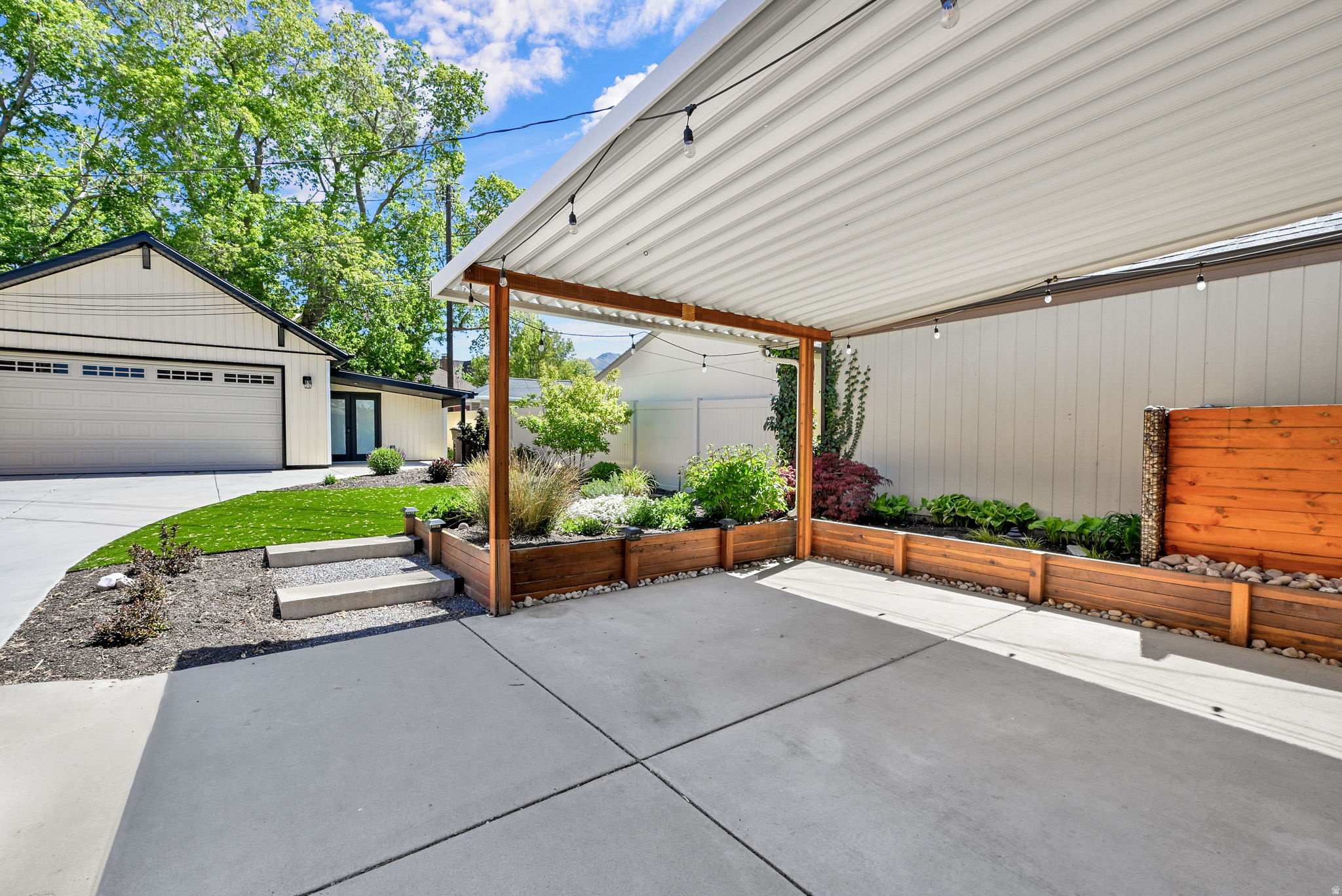 YALECREST - Residential