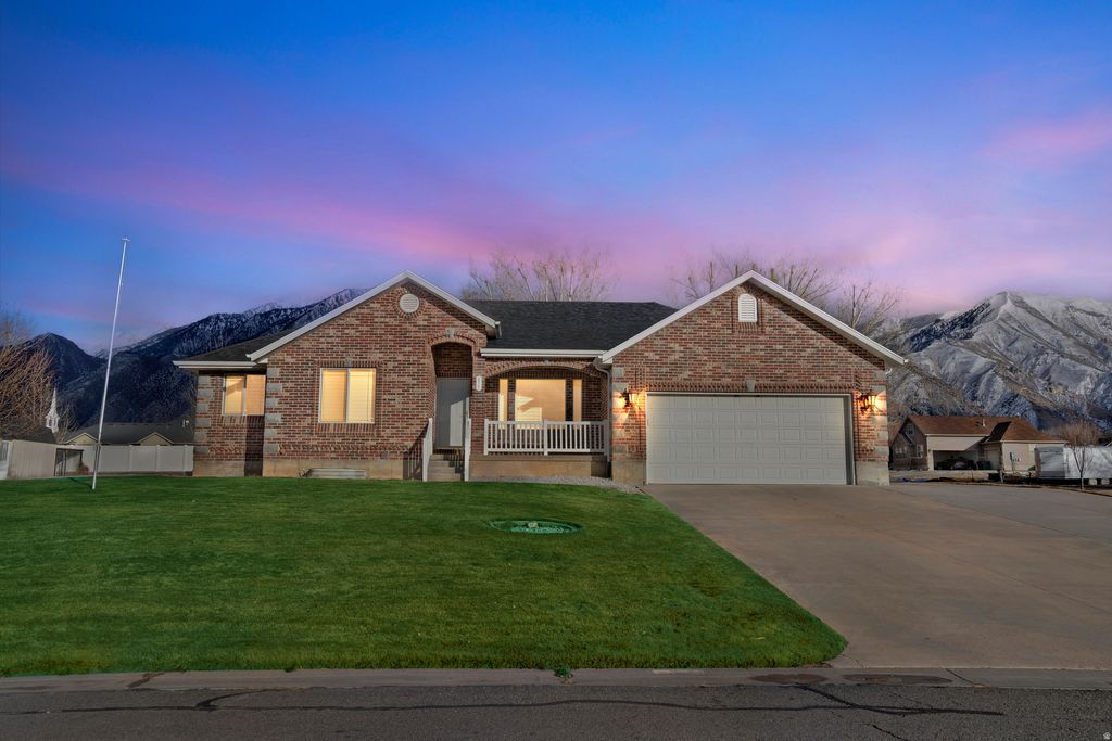 Photo of 877 S 200 W, Mona, UT 84645 (MLS # 2136788)