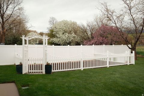 Tiny photo for 6402 S RAYMOND DR, South Weber, UT 84405 (MLS # 2148142)