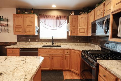 Tiny photo for 6402 S RAYMOND DR, South Weber, UT 84405 (MLS # 2148142)