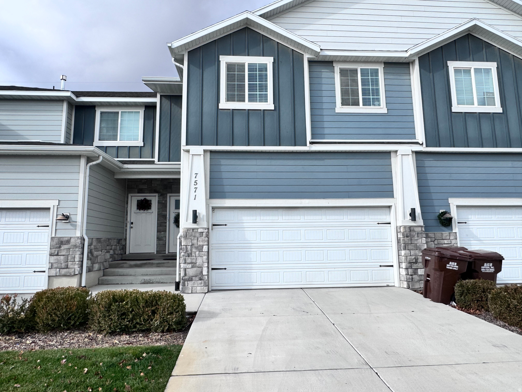 SILVERLAKE - Residential Lease