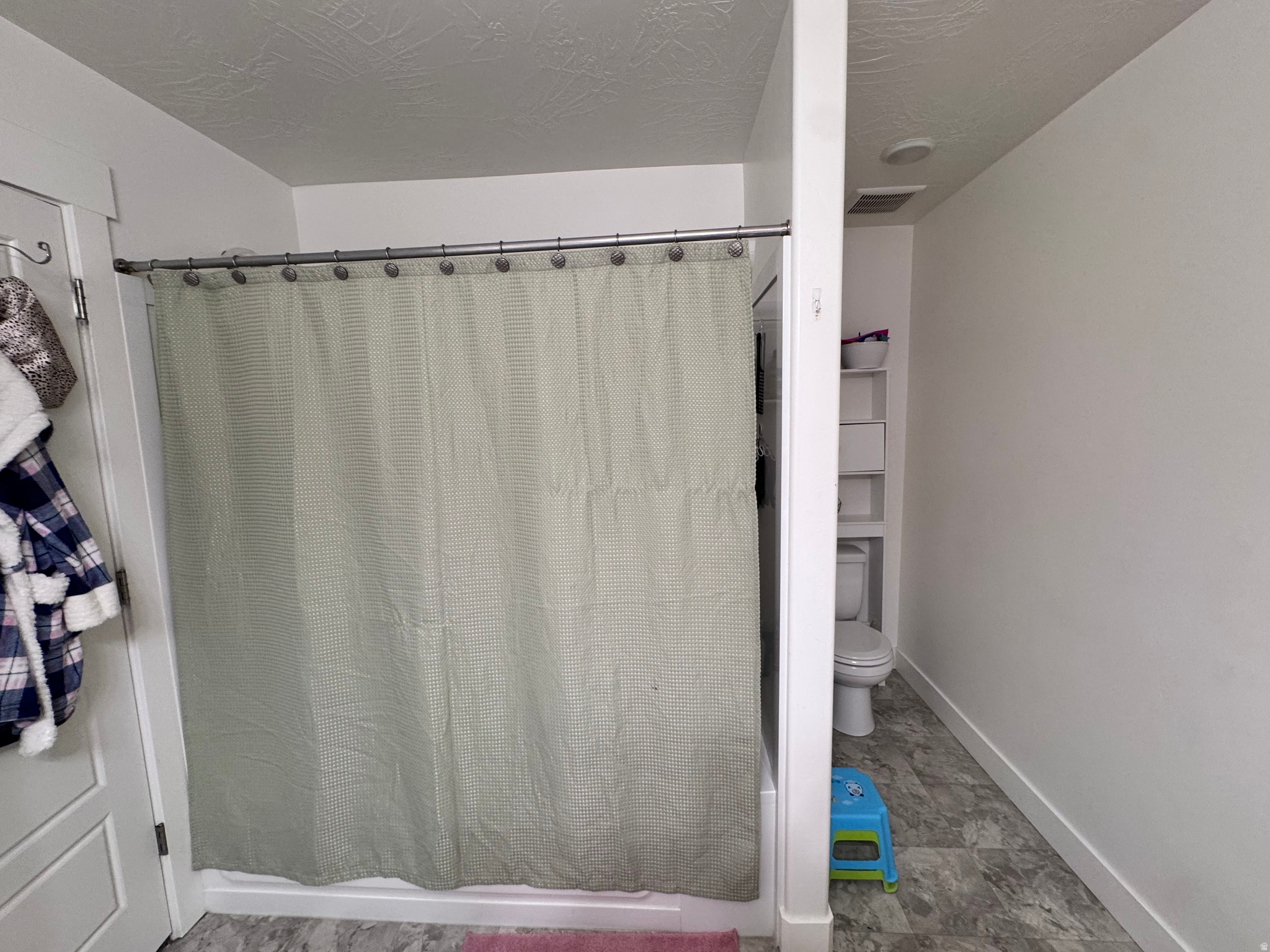 SILVERLAKE - Residential Lease