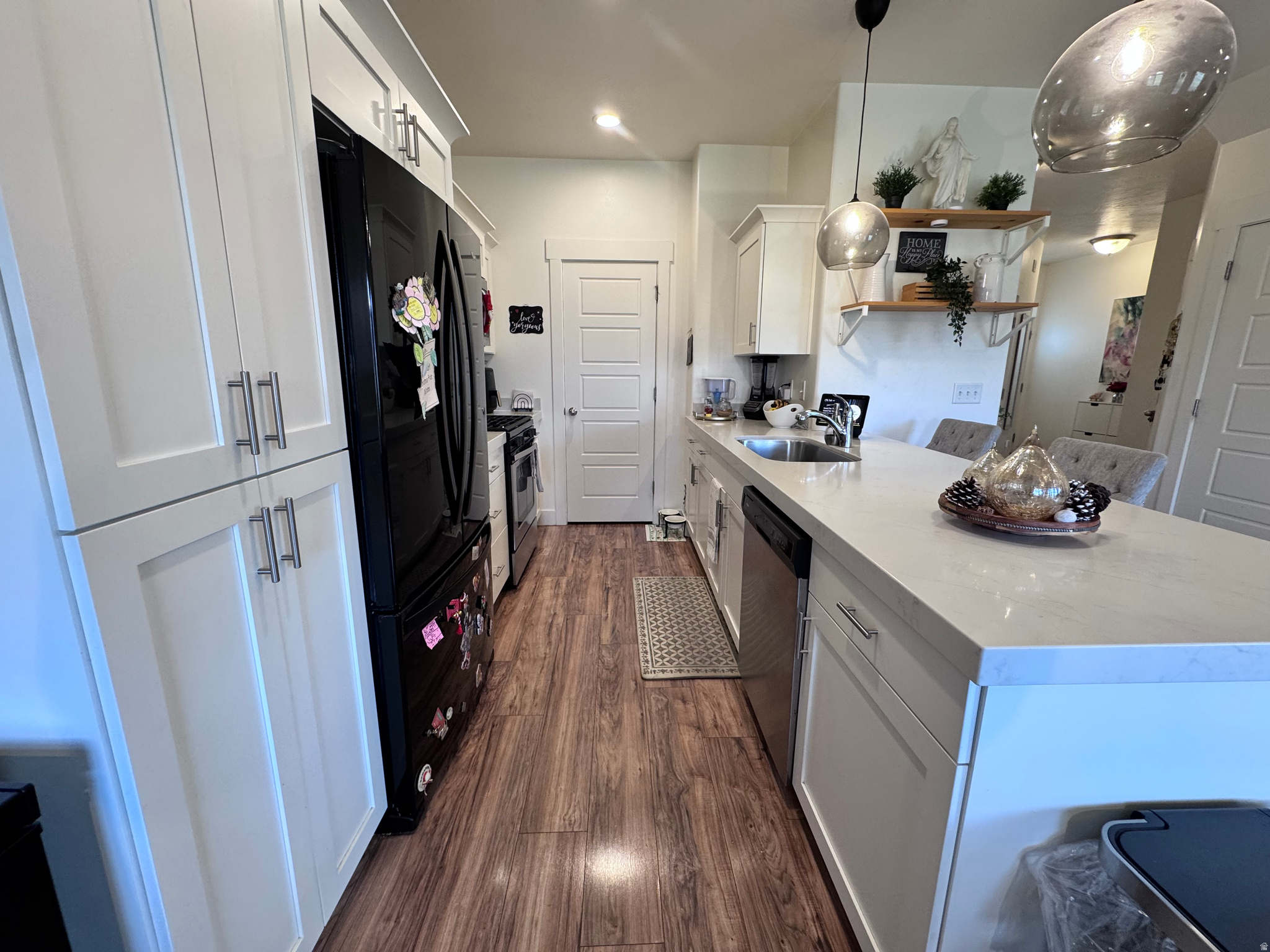 SILVERLAKE - Residential Lease