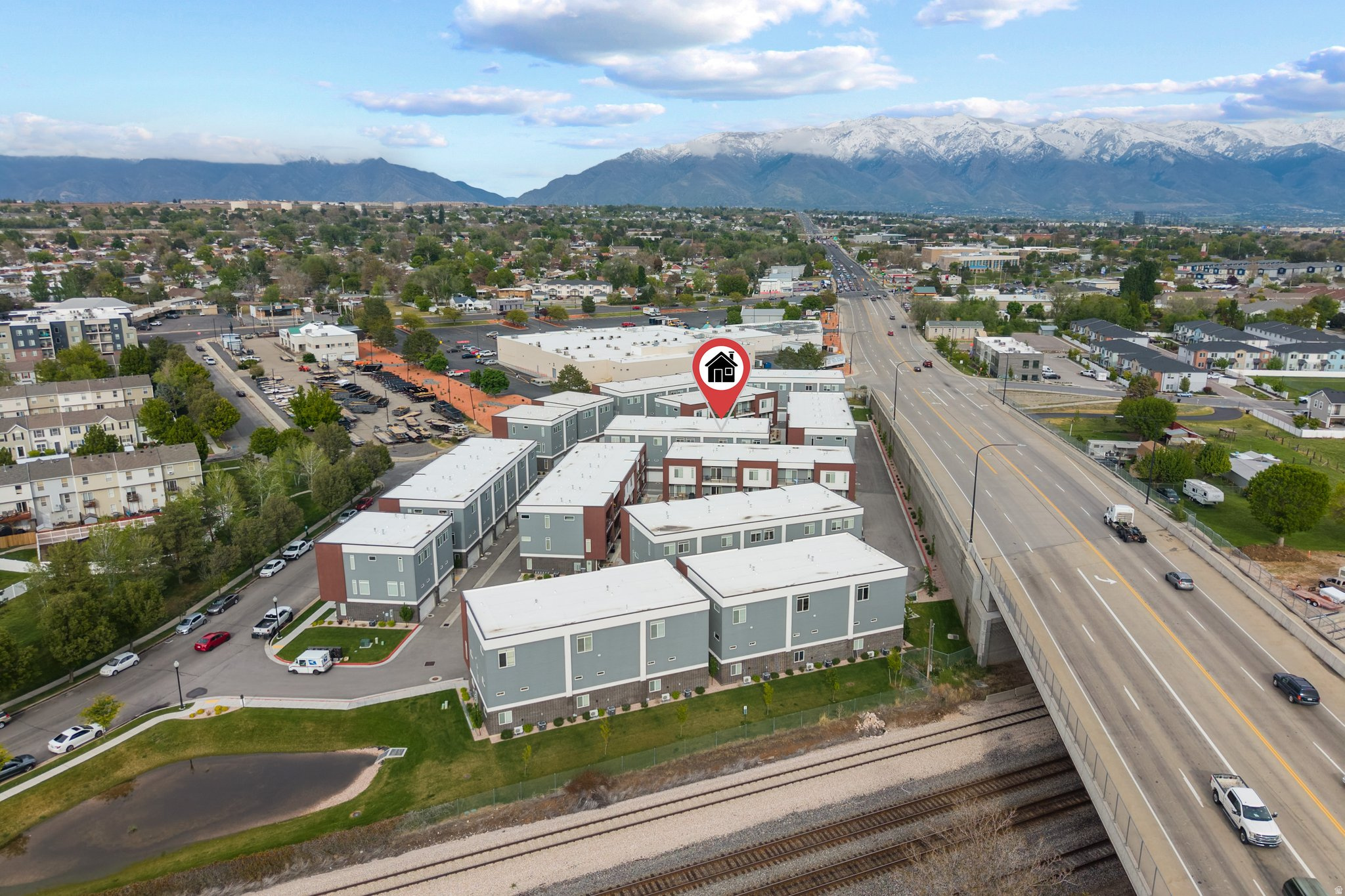 THE UNION TOWNHOMES - Residential