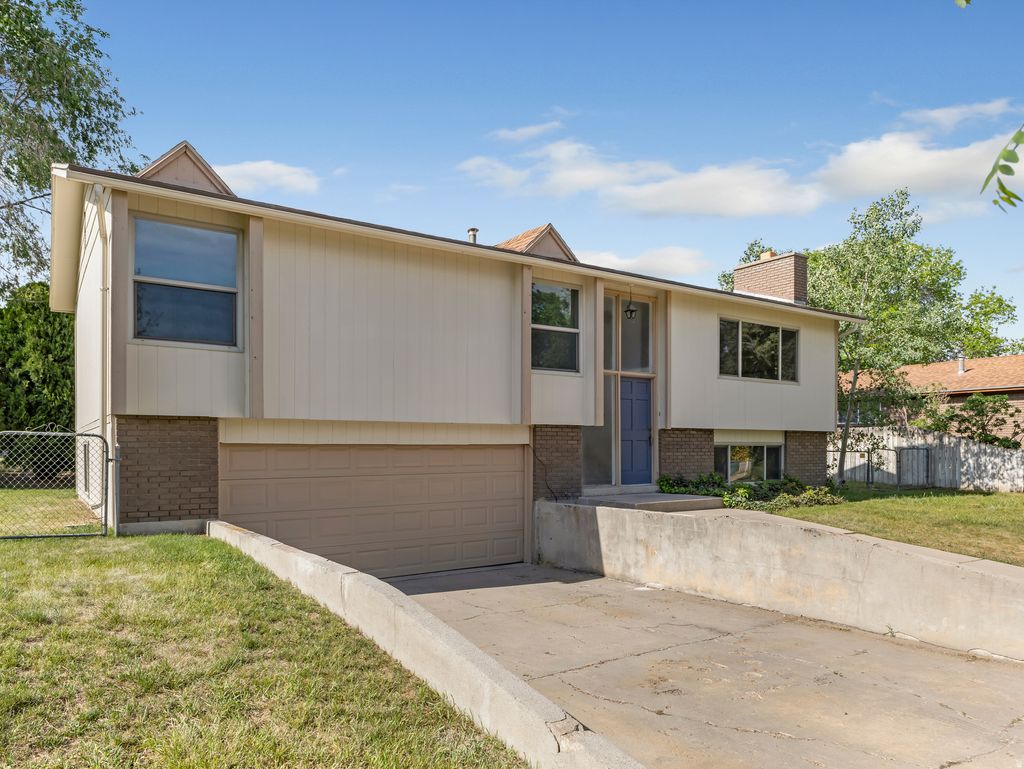 Photo of 1384 E SUDBURY AVE, Sandy, UT 84093 (MLS # 2158077)