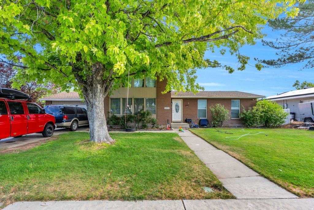 Photo of 1073 E 120 S, Spanish Fork, UT 84660 (MLS # 2171878)