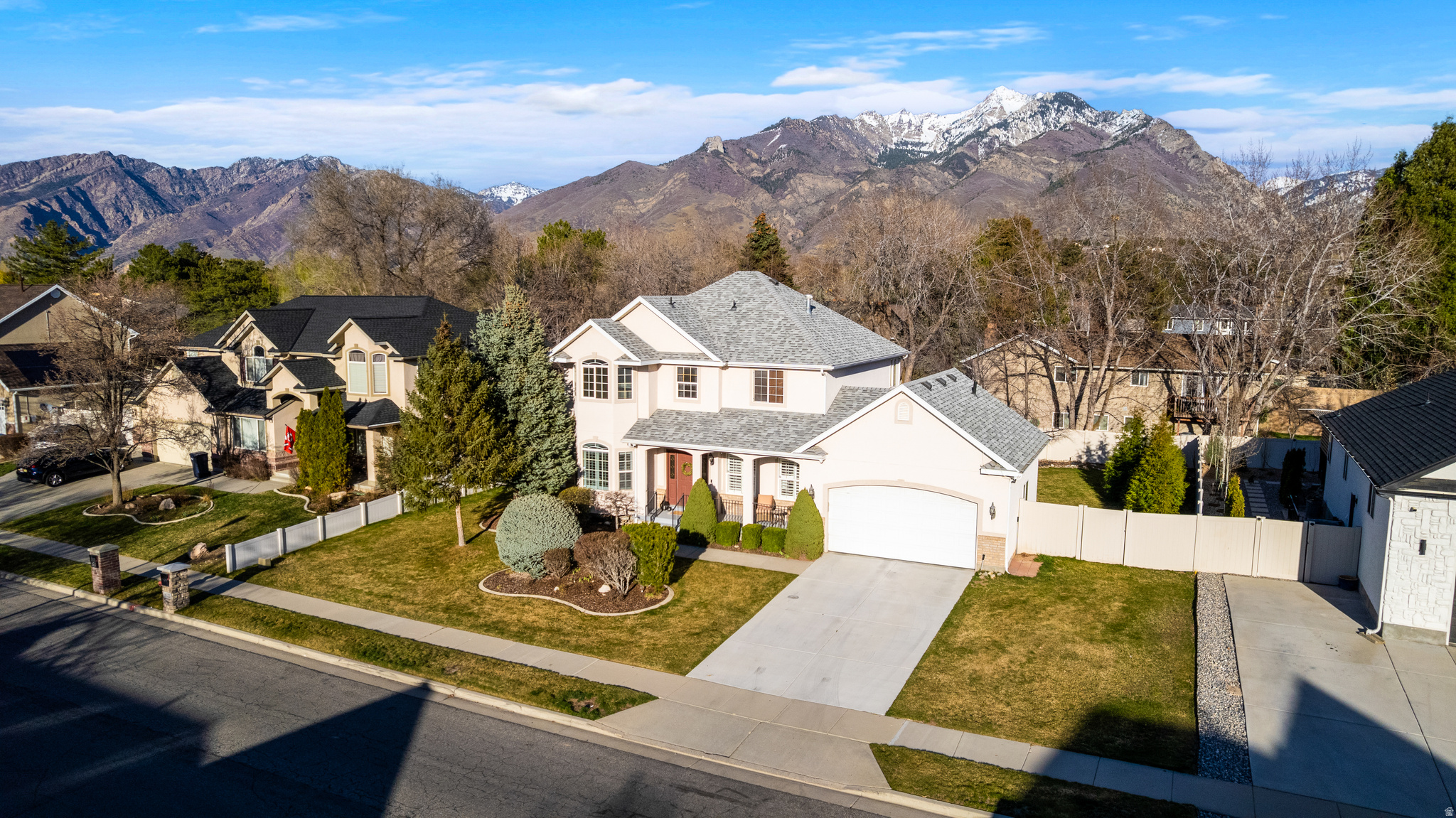 CARRIAGE CHASE - Residential