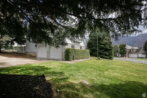 Tiny photo for 514 HILLSIDE CIR, Alpine, UT 84004 (MLS # 2113469)