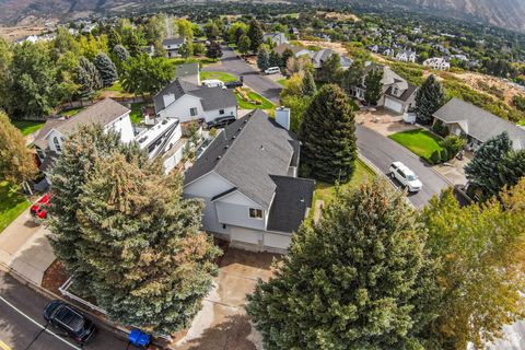 Tiny photo for 514 HILLSIDE CIR, Alpine, UT 84004 (MLS # 2113469)