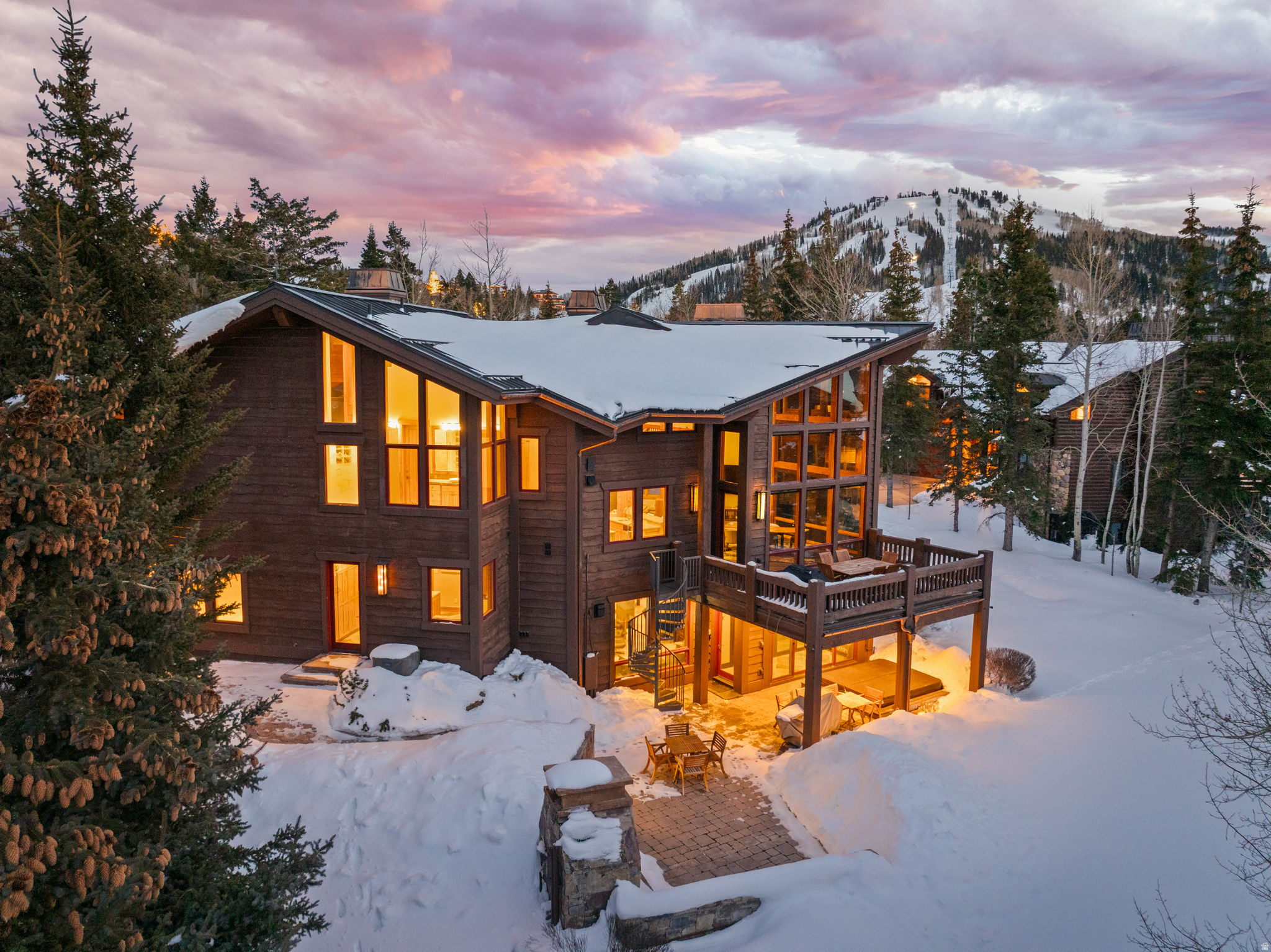 KNOLL ESTATES - Residential