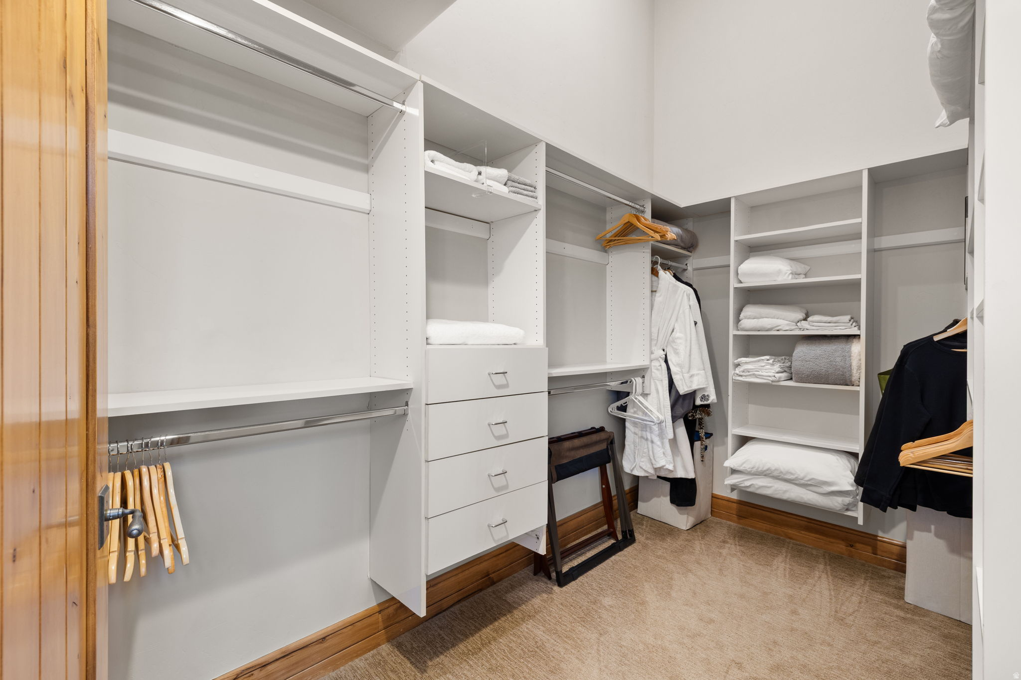 KNOLL ESTATES - Residential