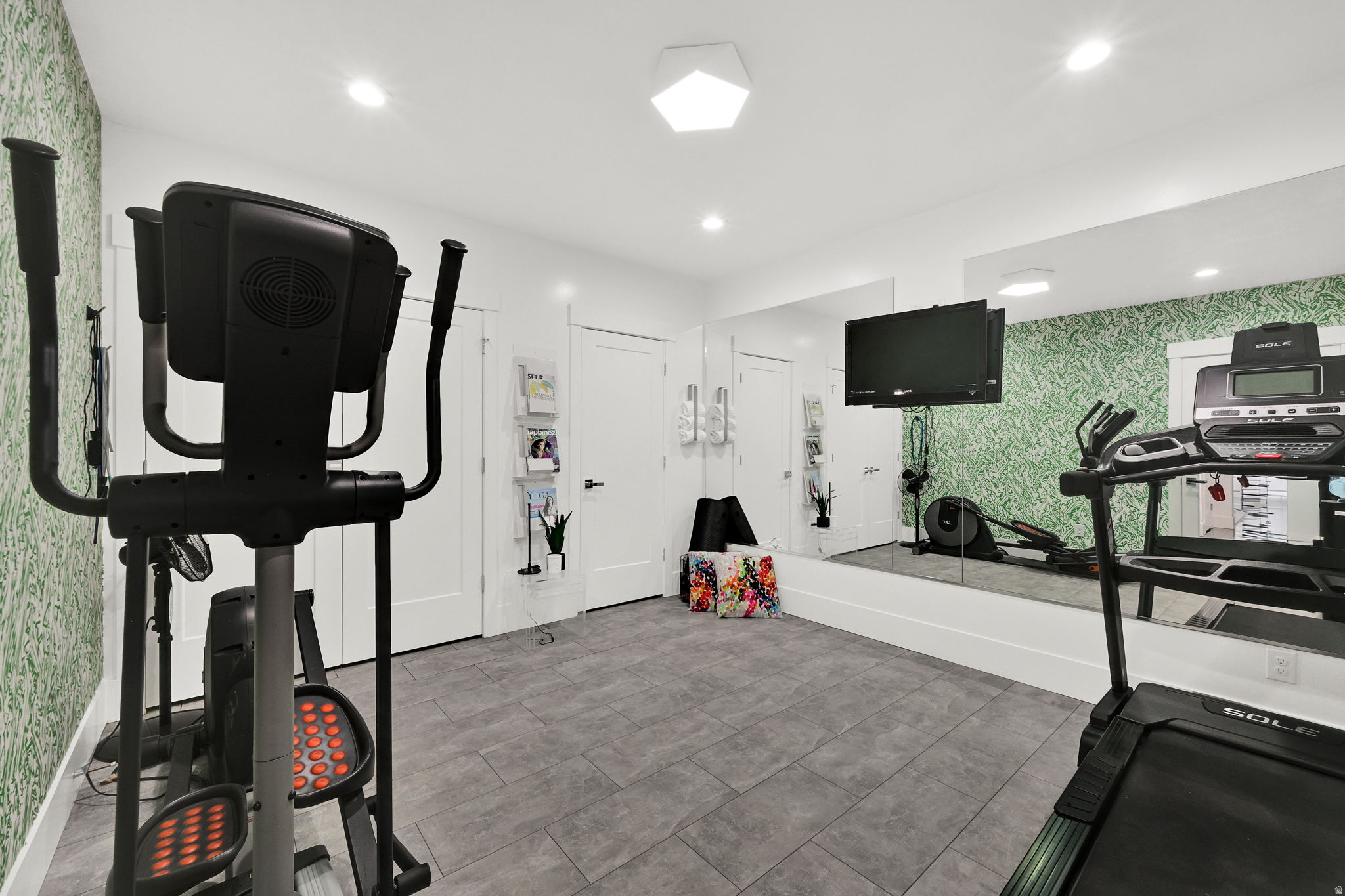 COTTONWOOD HILLS - Residential