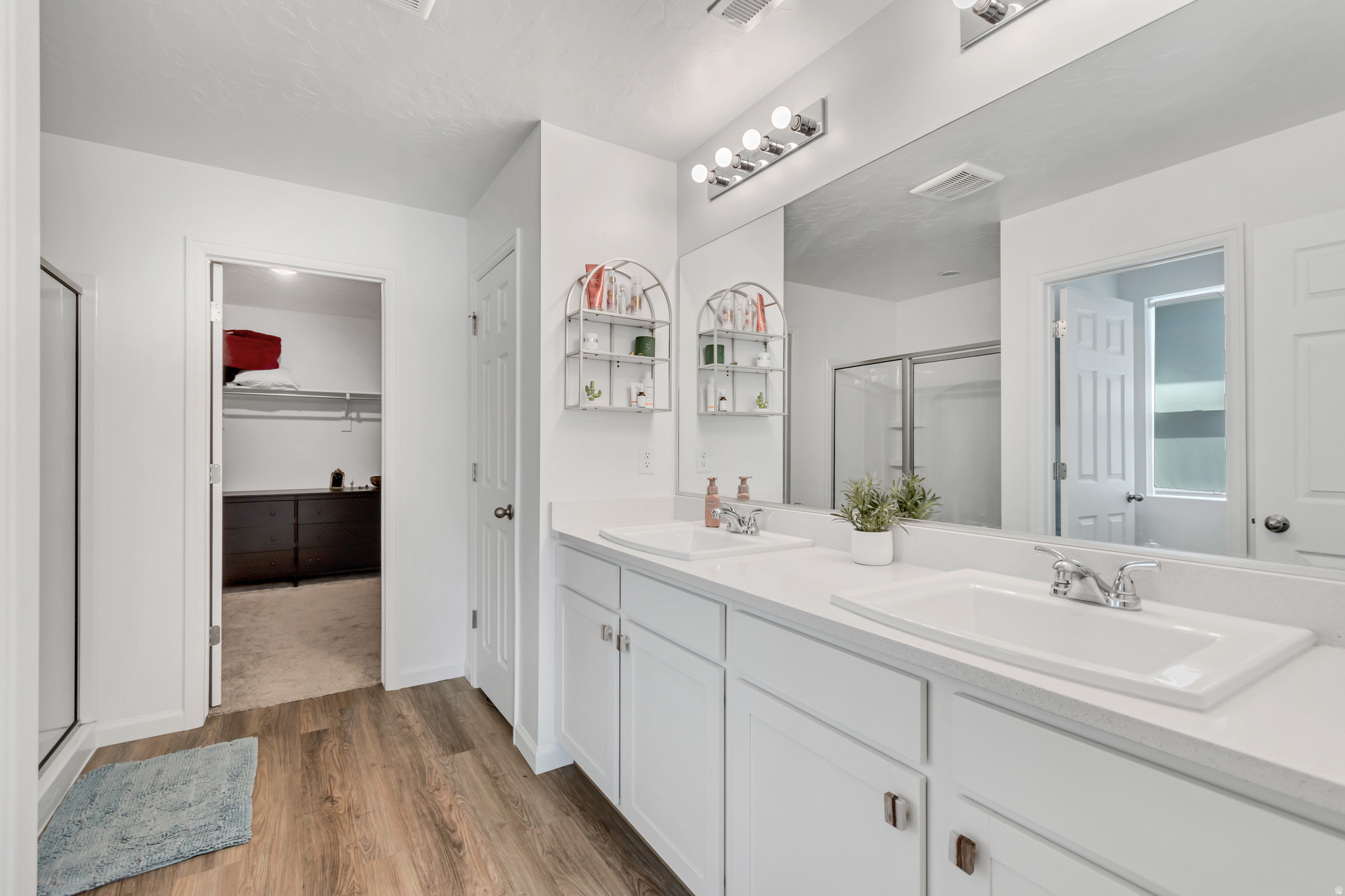 PONY EXPRESS ESTATES - Residential