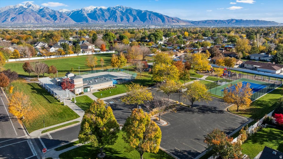 IVORY HIGHLANDS - Residential