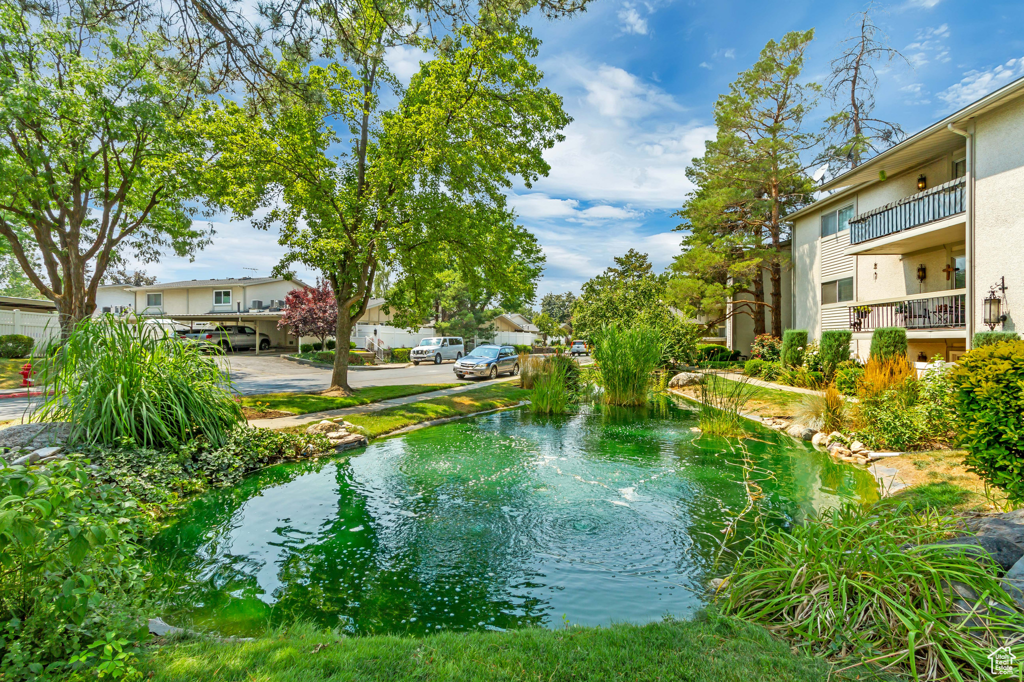 WOODBRIDGE CONDM - Residential
