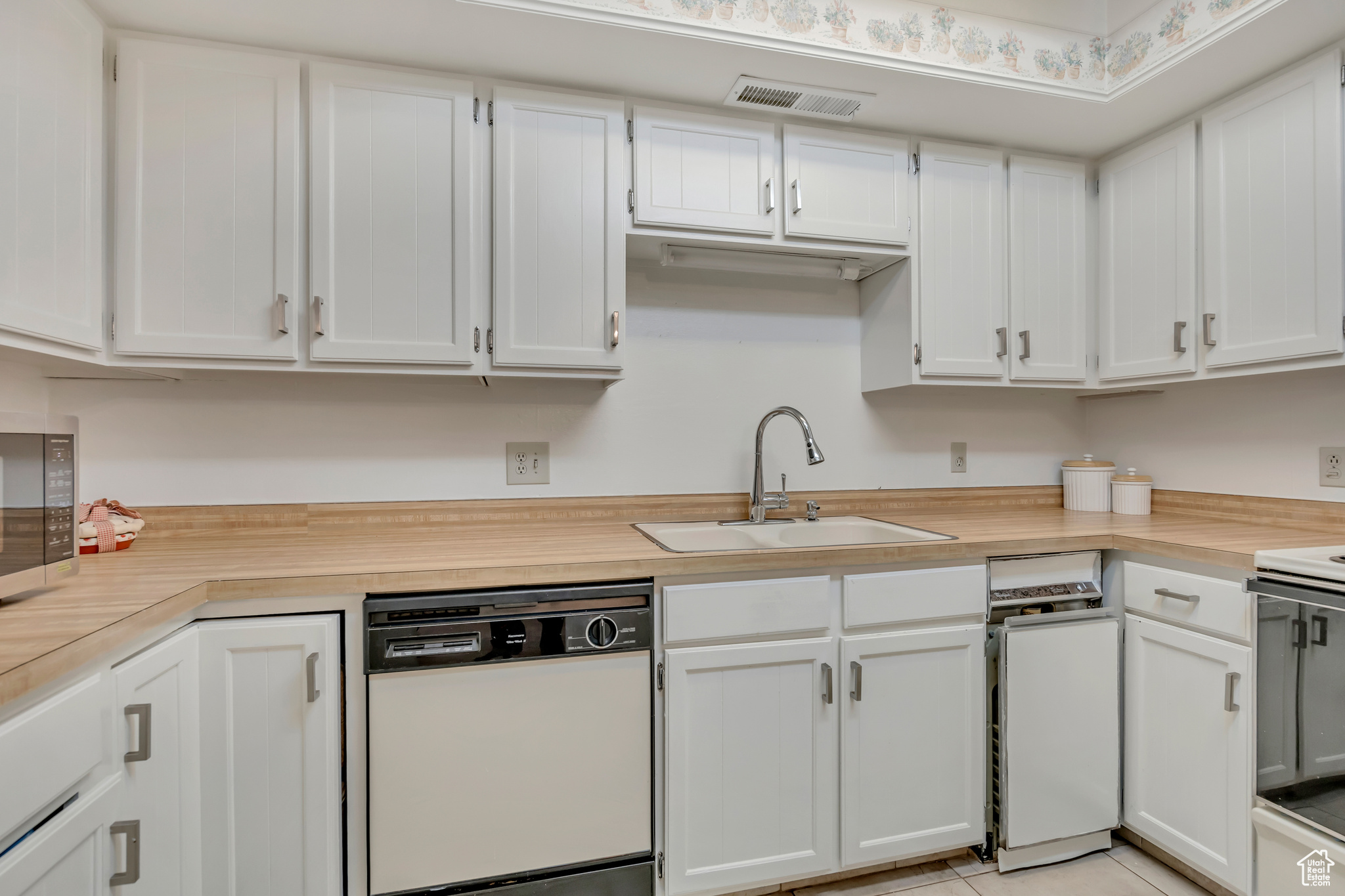 WOODBRIDGE CONDM - Residential