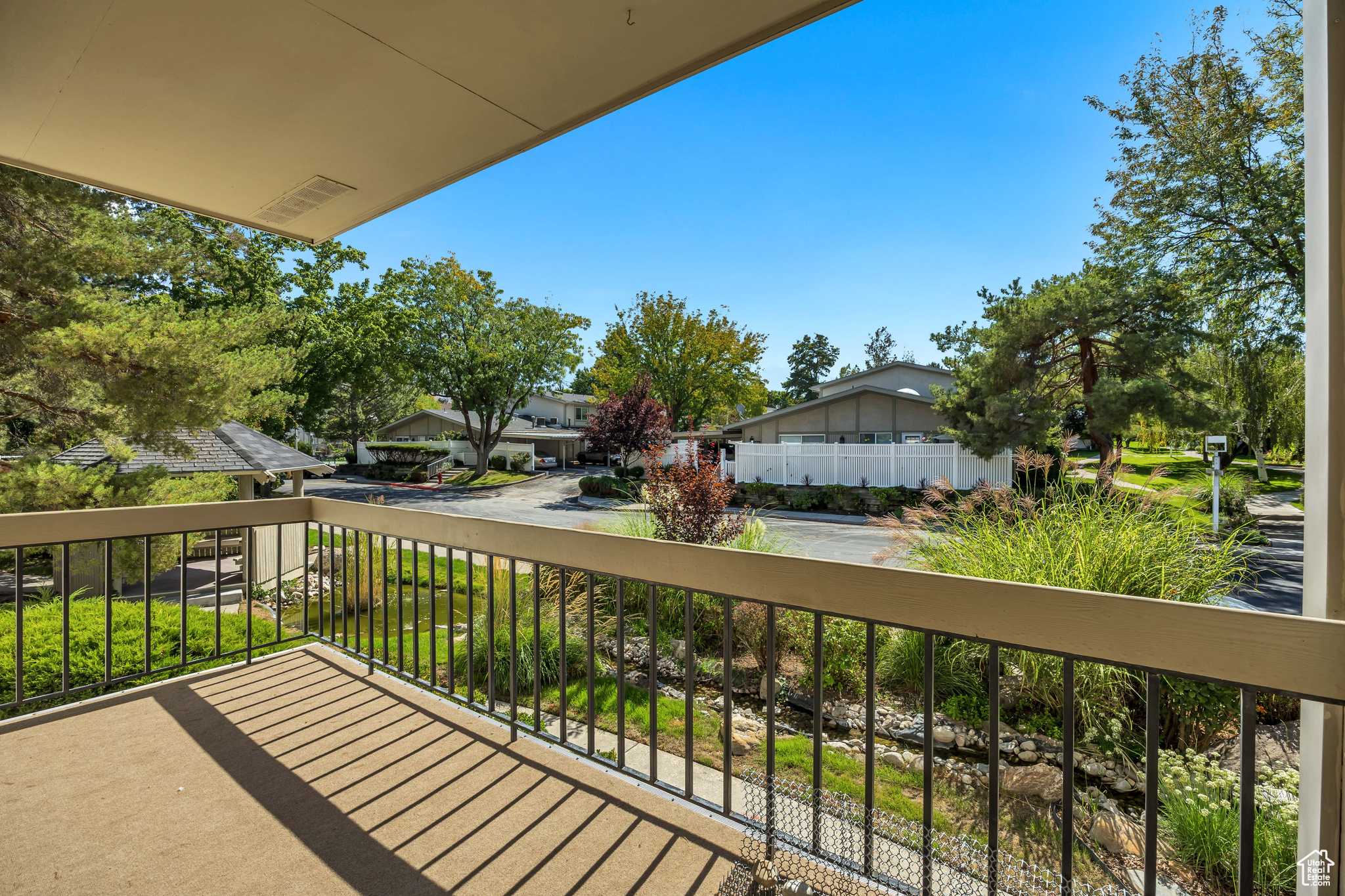 WOODBRIDGE CONDM - Residential
