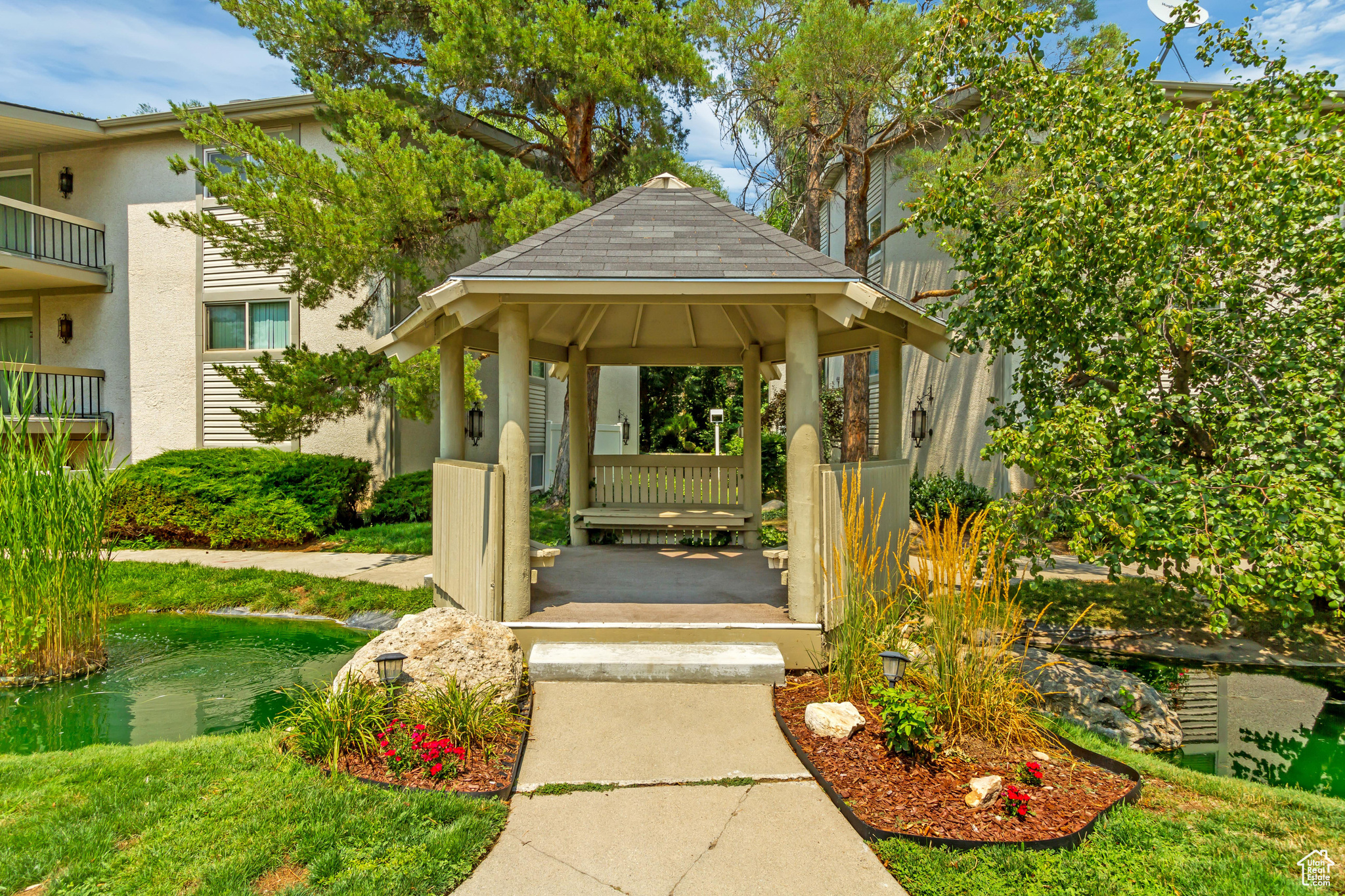 WOODBRIDGE CONDM - Residential
