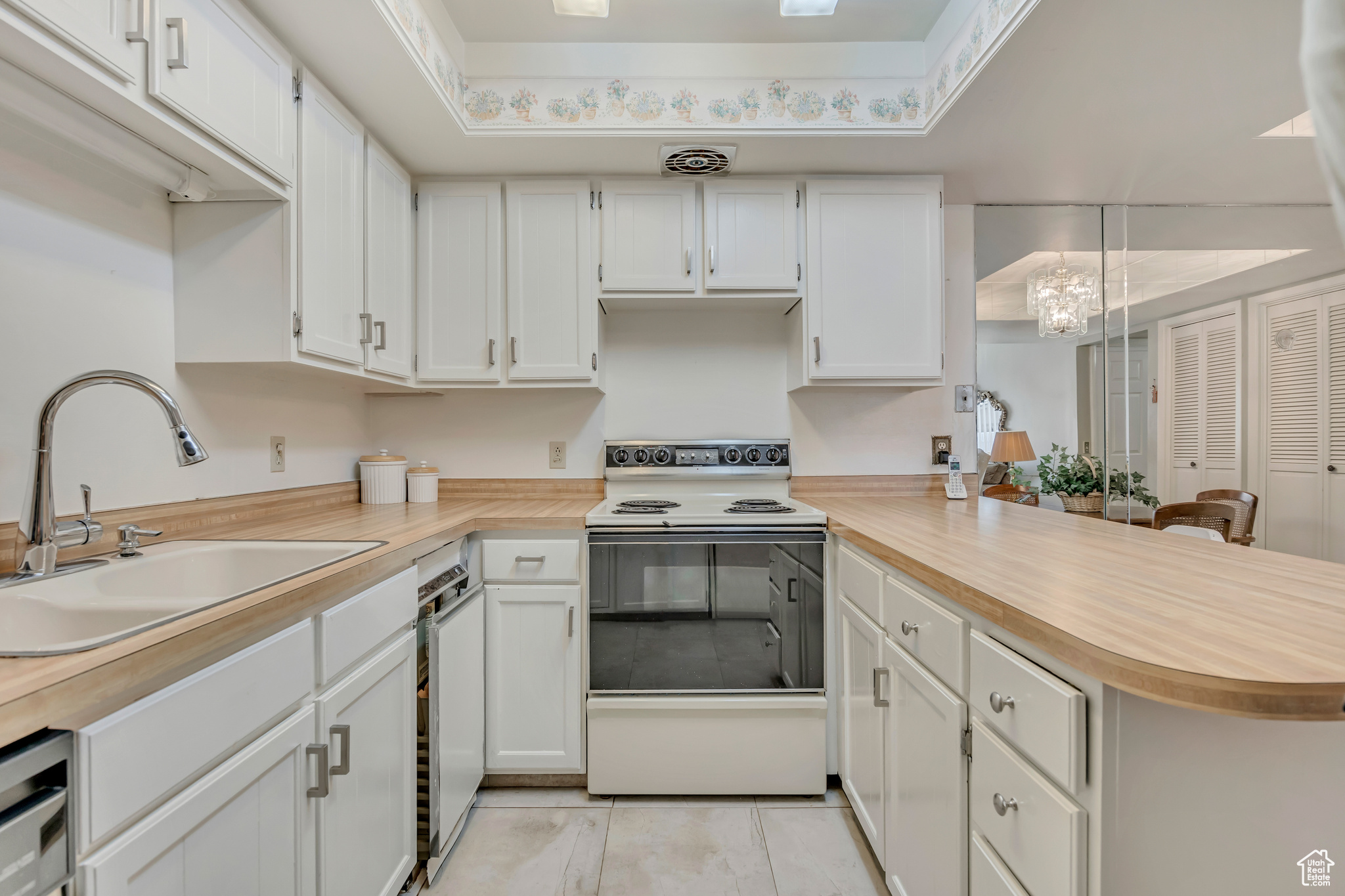 WOODBRIDGE CONDM - Residential