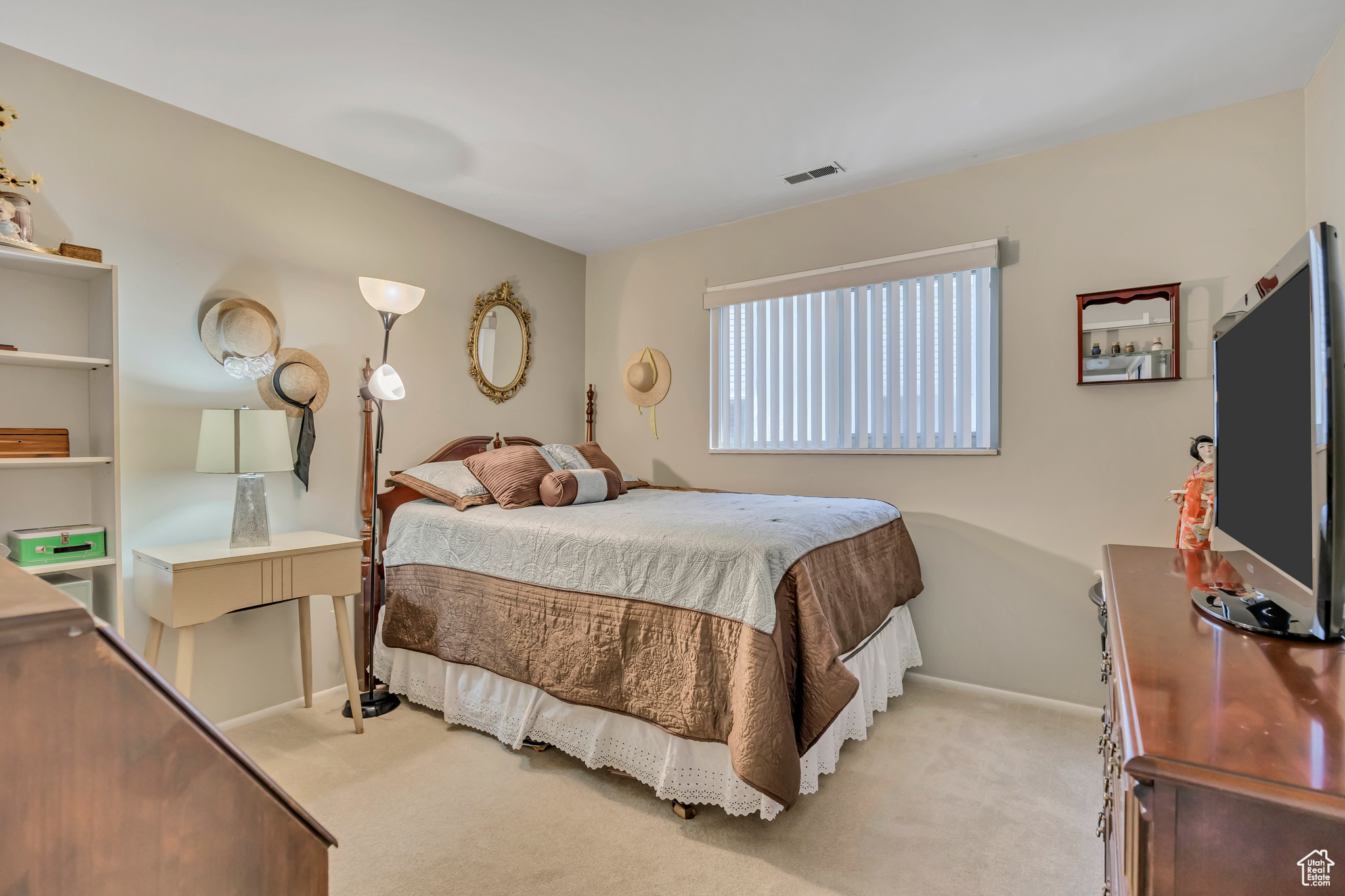 WOODBRIDGE CONDM - Residential