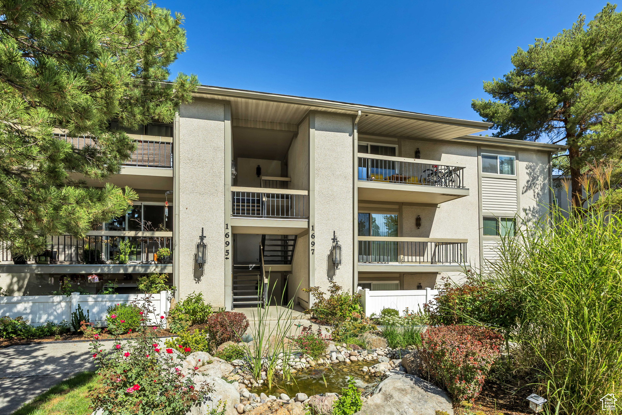 Located in the heart of Holladay this bright and spacious 2 bed, 2 full bath condo offers comfortable single-floor living with views of the duck pond. Enjoy an open layout with a balcony and private closet just off the living area. This well-maintained community is close to shopping, dining, parks, and more. The HOA includes access to a club house with full kitchen, entertainment area with fireplace, swimming pool, tennis court, gazebo and play area. Water, sewer, trash and insurance also covered. Information deemed reliable but not guaranteed. Buyer to verify all information.