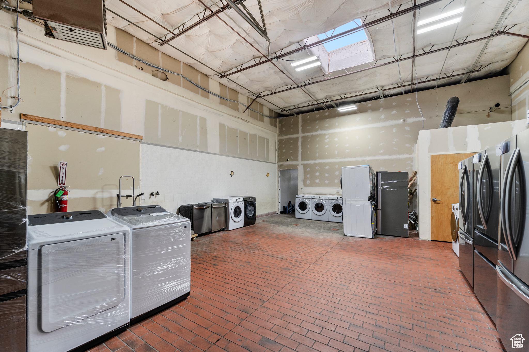 TRONA BUSINESS CONDOMINIUMS - Commercial Sale