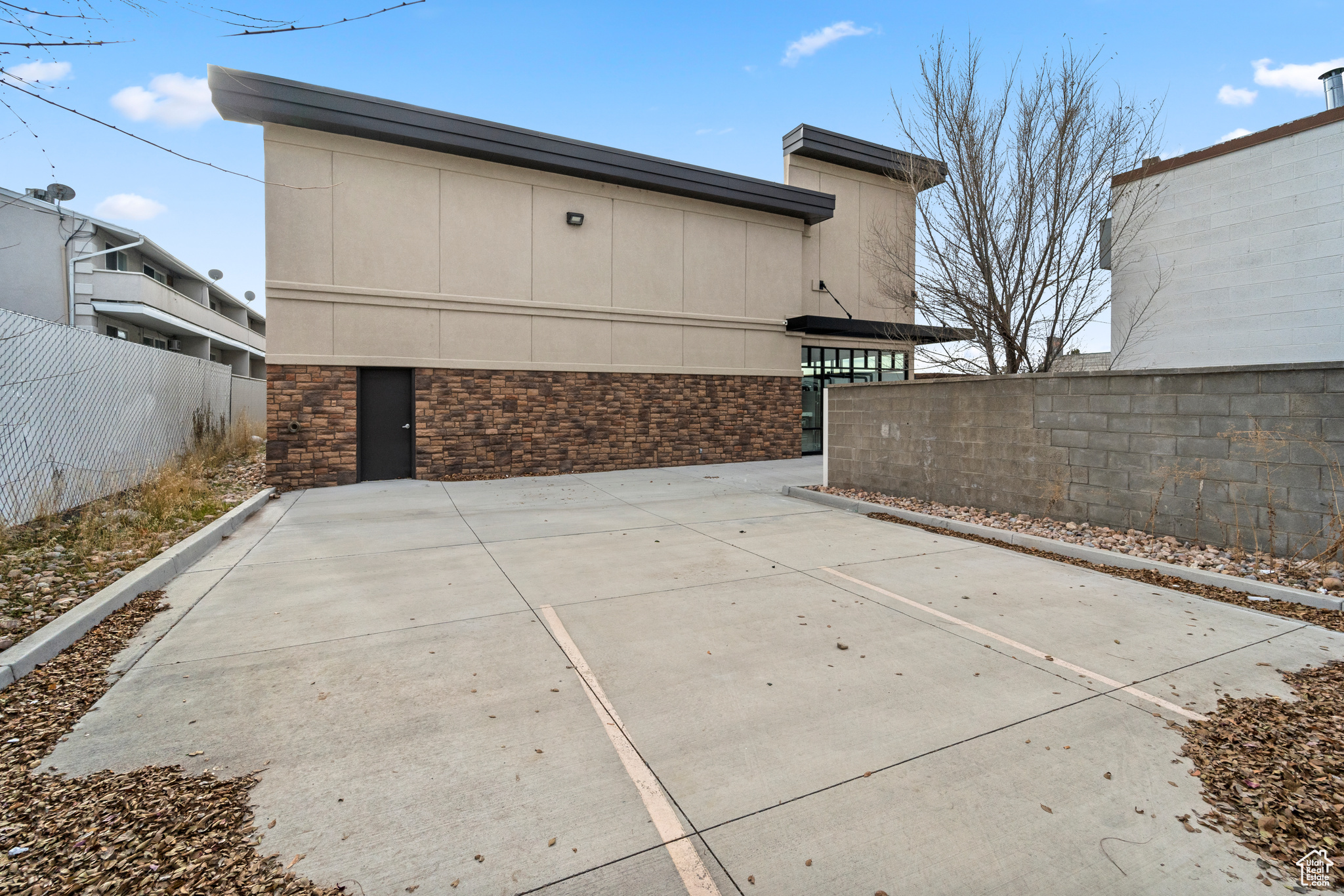 TRONA BUSINESS CONDOMINIUMS - Commercial Sale
