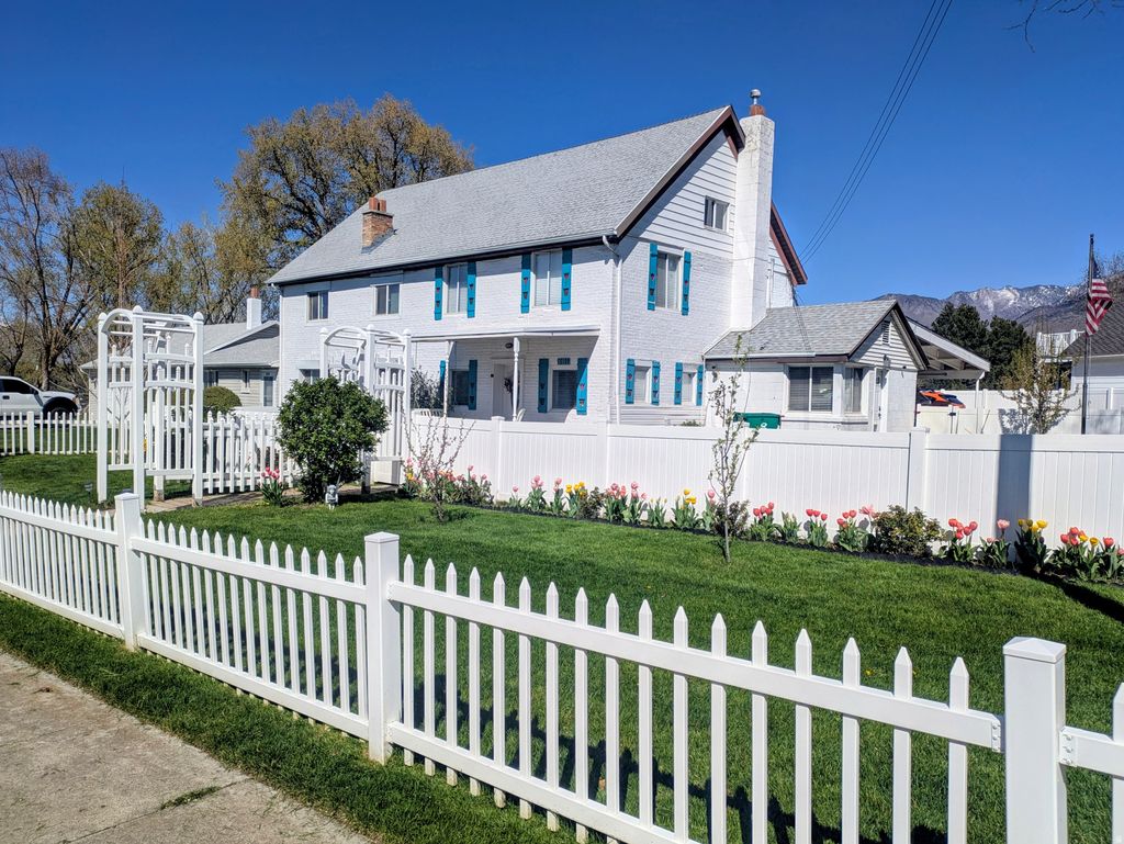 Photo of 5109 S TAROONA DR, Holladay, UT 84117 (MLS # 2142968)