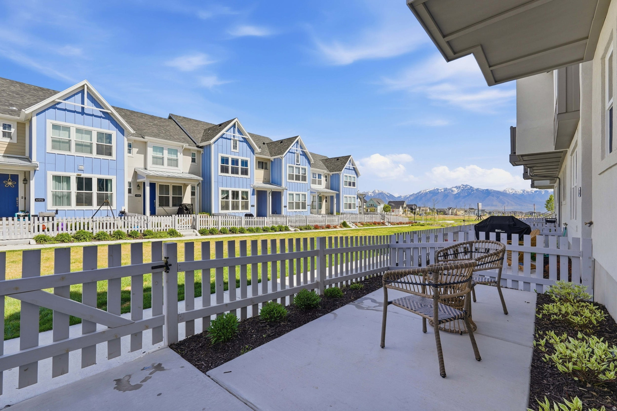 DAYBREAK - Residential