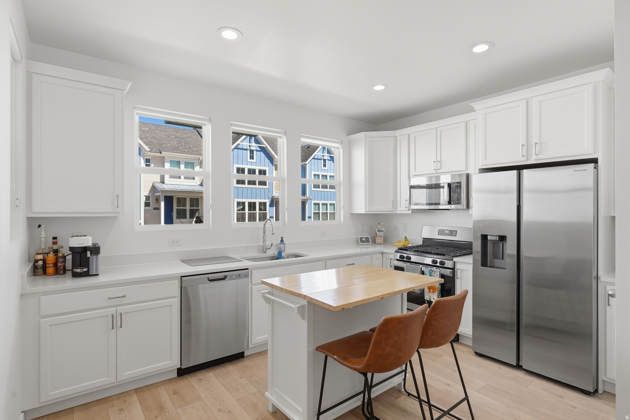 DAYBREAK - Residential