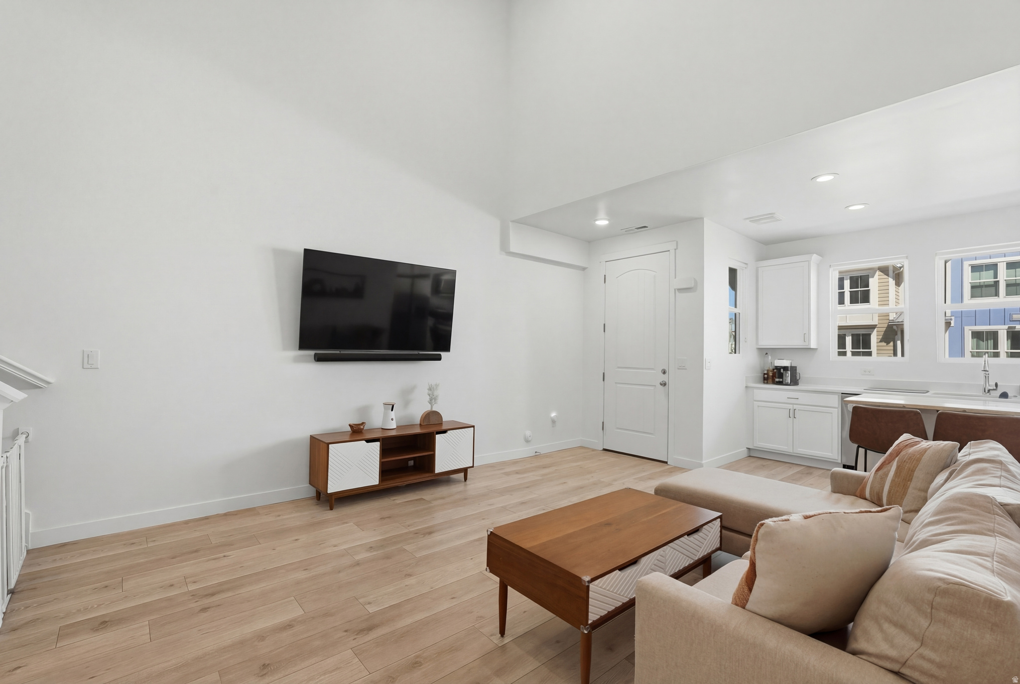 DAYBREAK - Residential