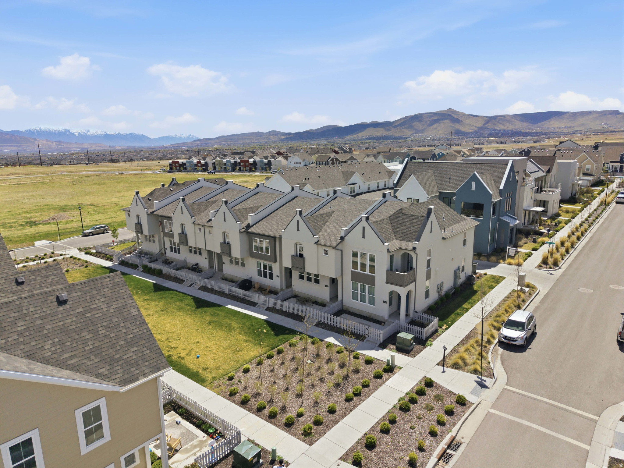 DAYBREAK - Residential