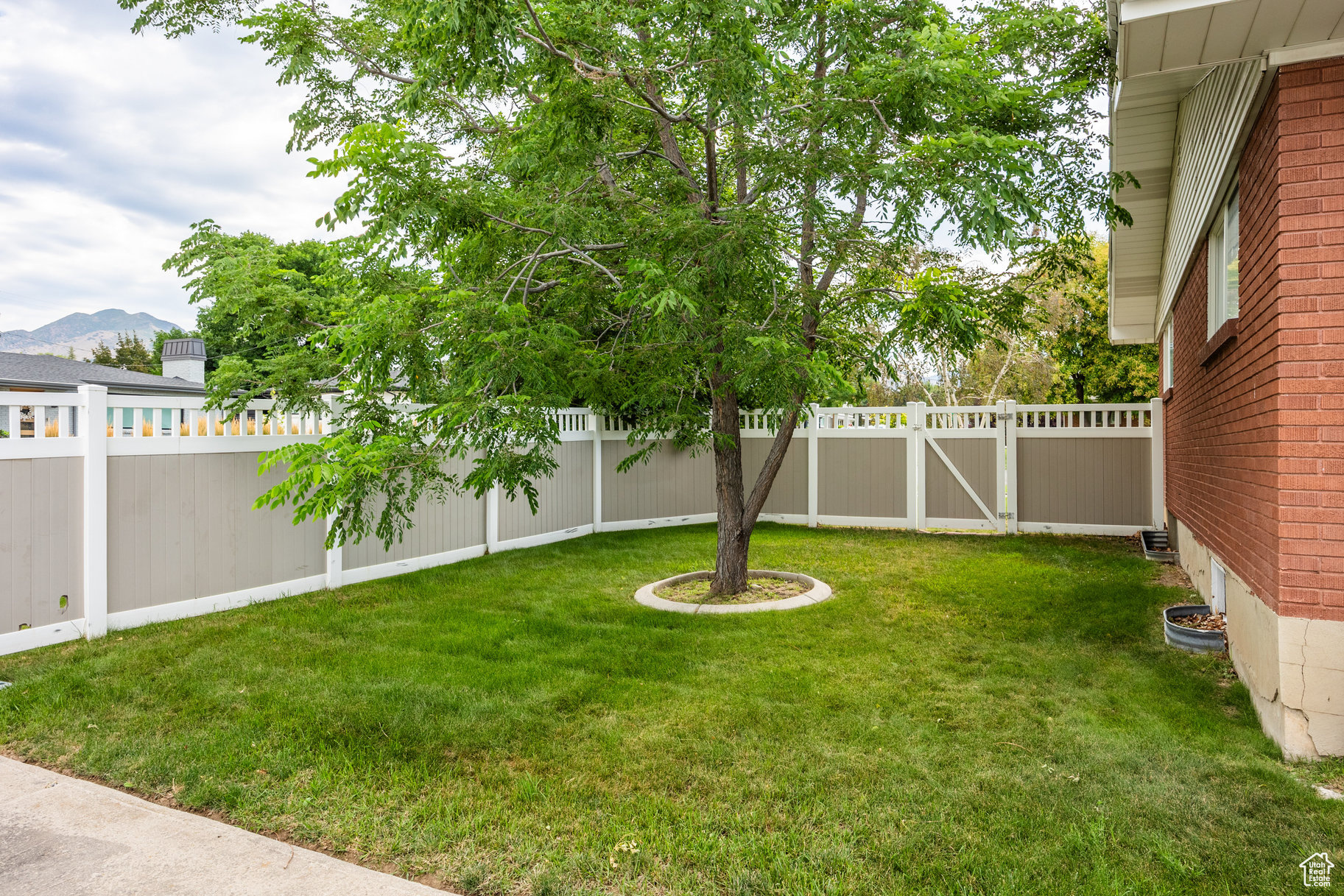 SUNNYSIDE HEIGHTS - Residential